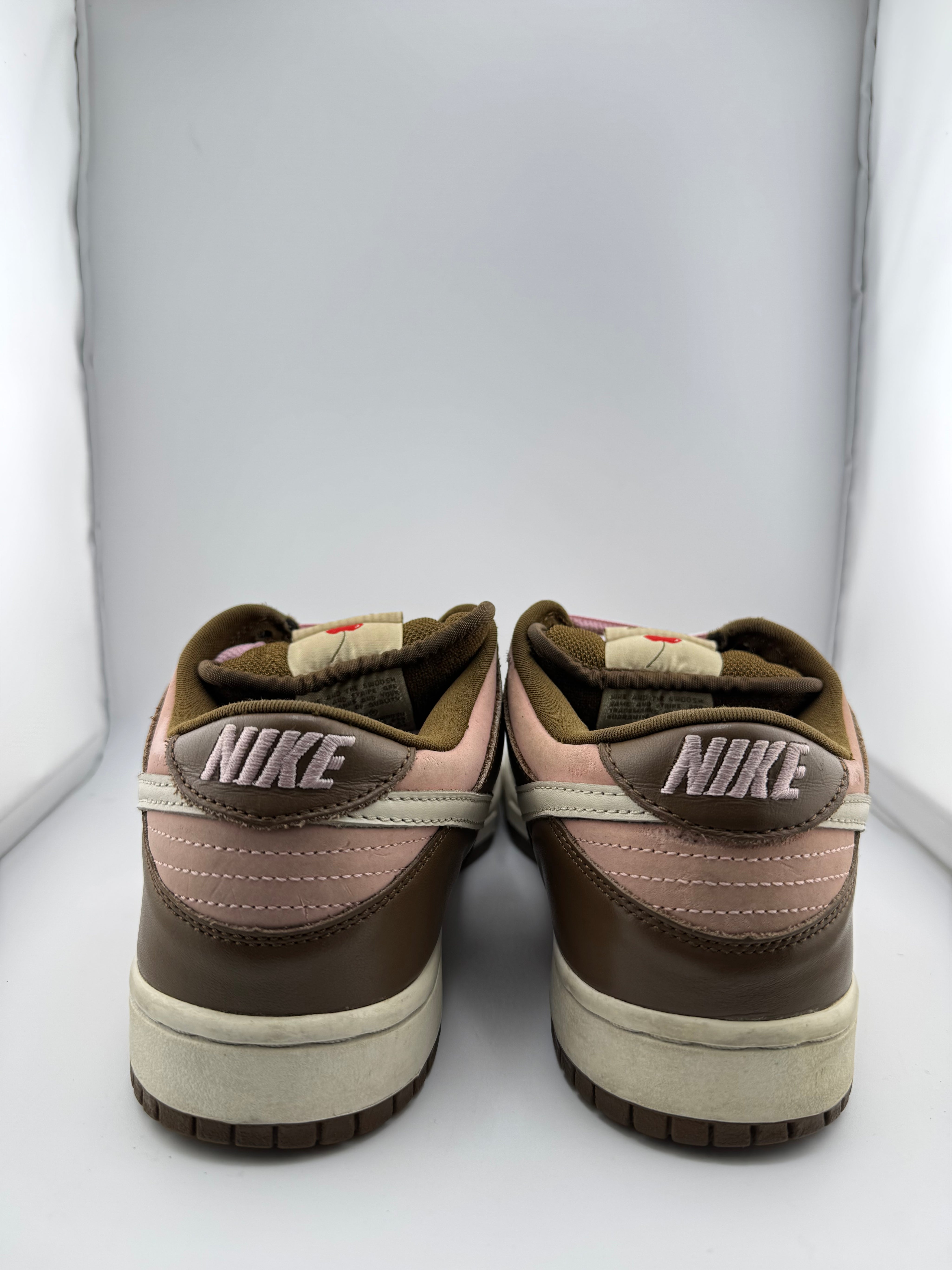 Nike SB Dunk Low Stussy Cherry