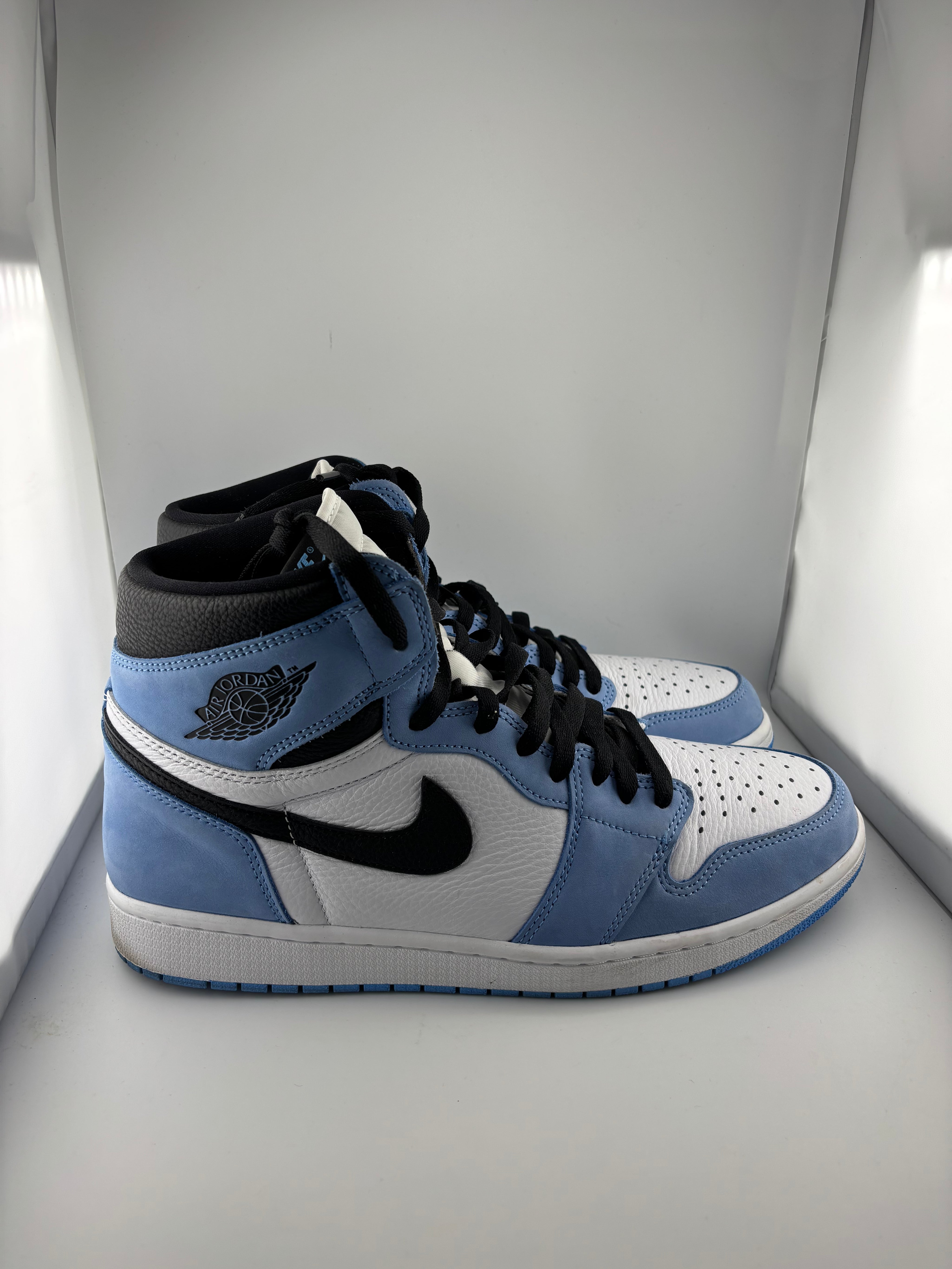 Jordan 1 Retro High White University Blue Black