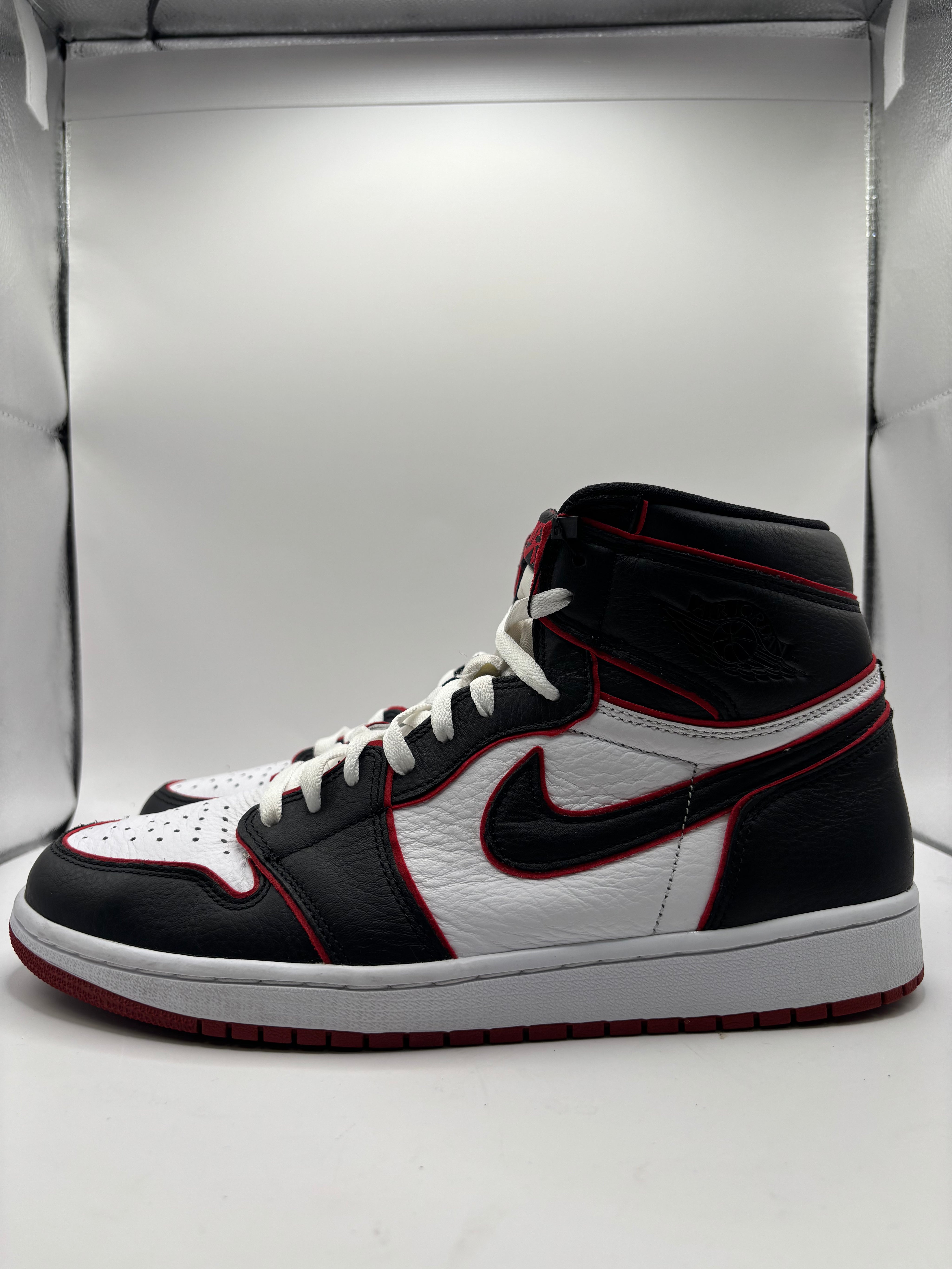 Jordan 1 Retro High Bloodline