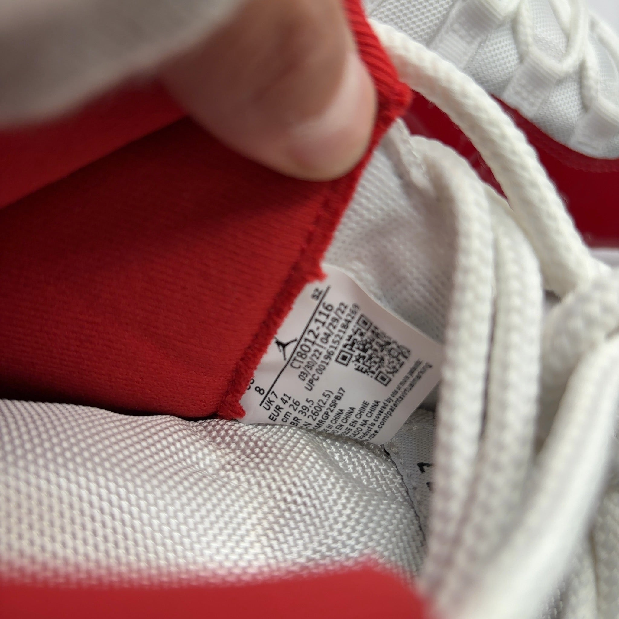 Jordan 11 Retro Cherry (2022)