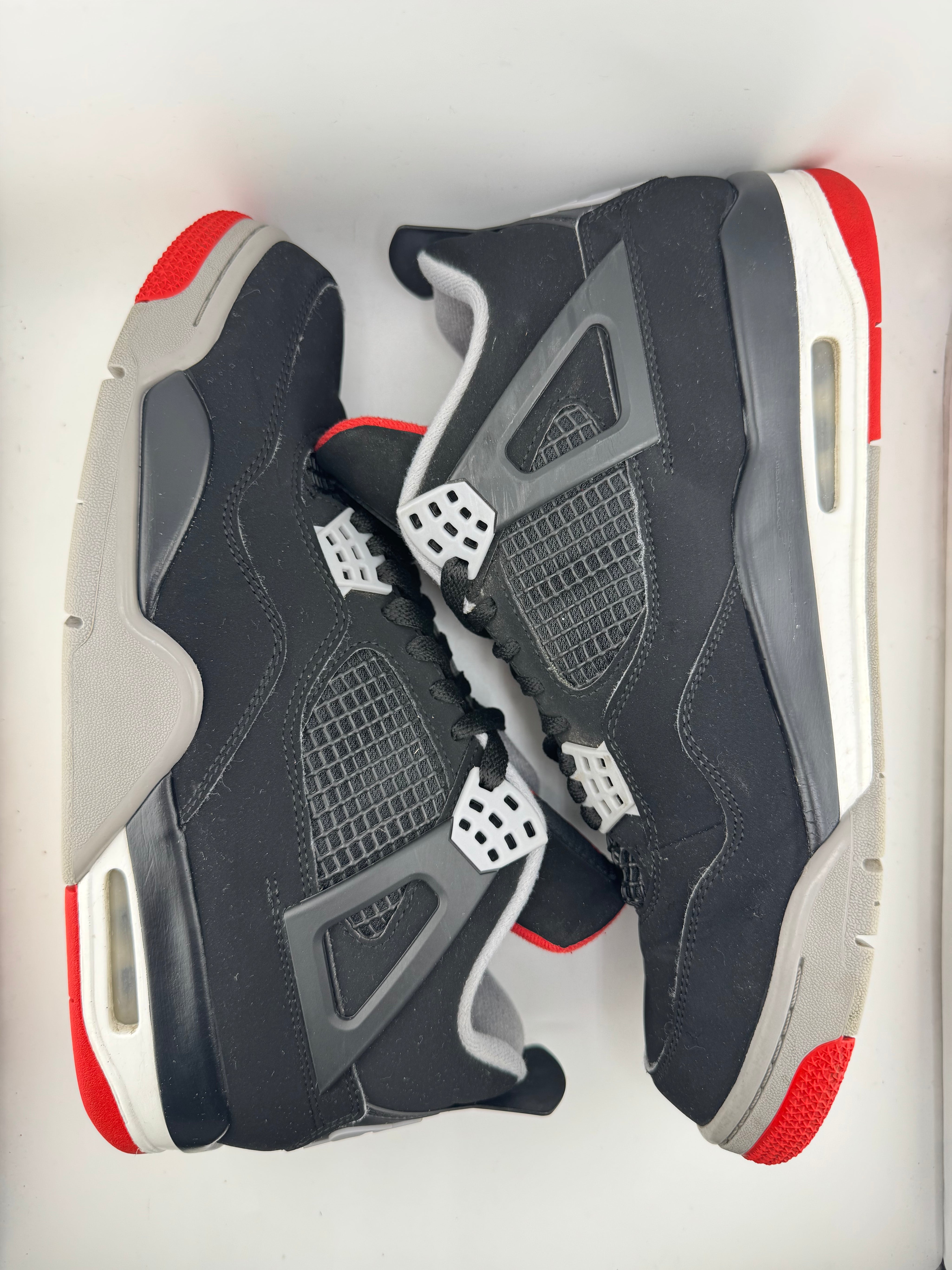 Jordan 4 Retro Bred (2019)