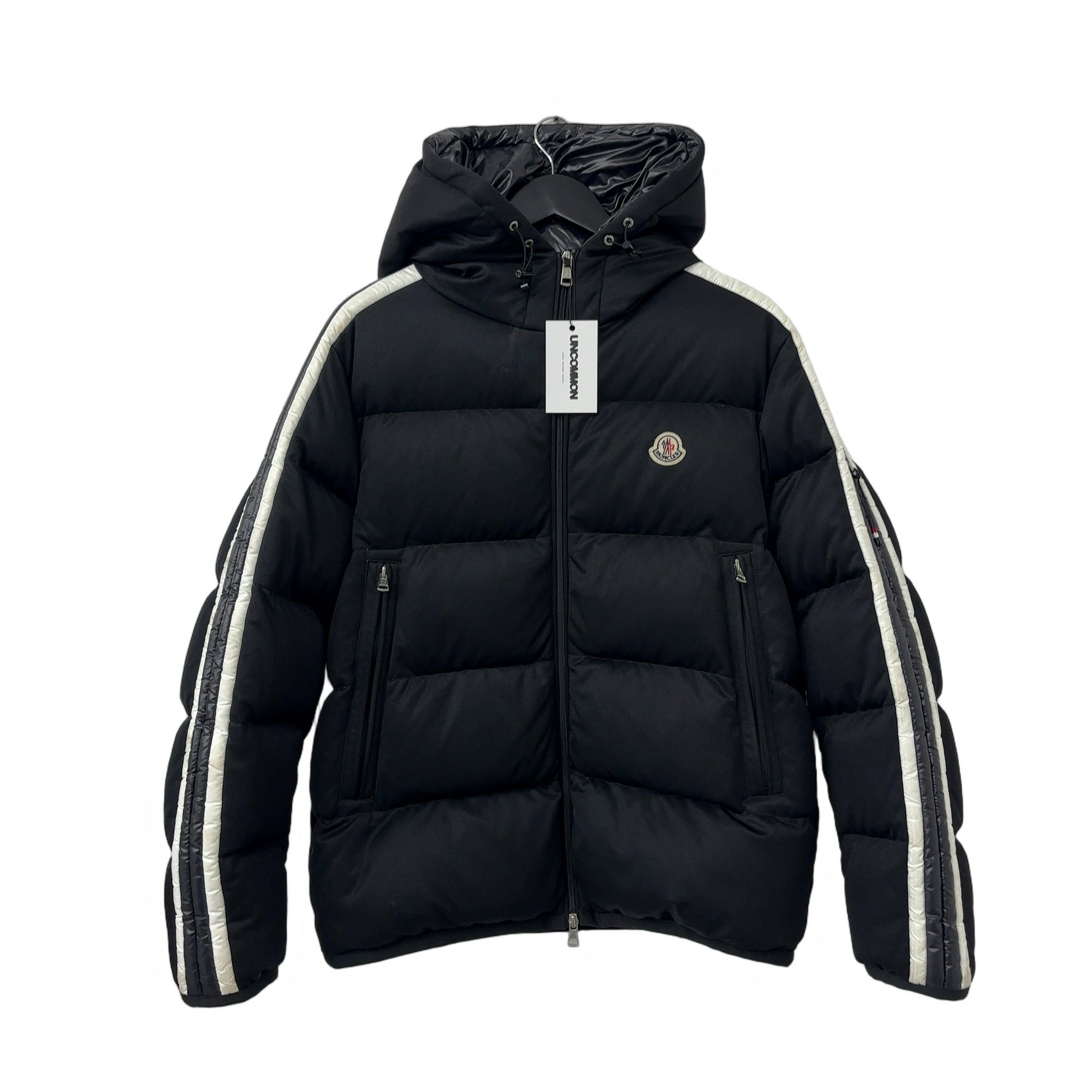 Moncler Sanbesan Short Down Jacket Black