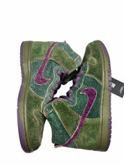Nike SB Dunk High Skunk 420