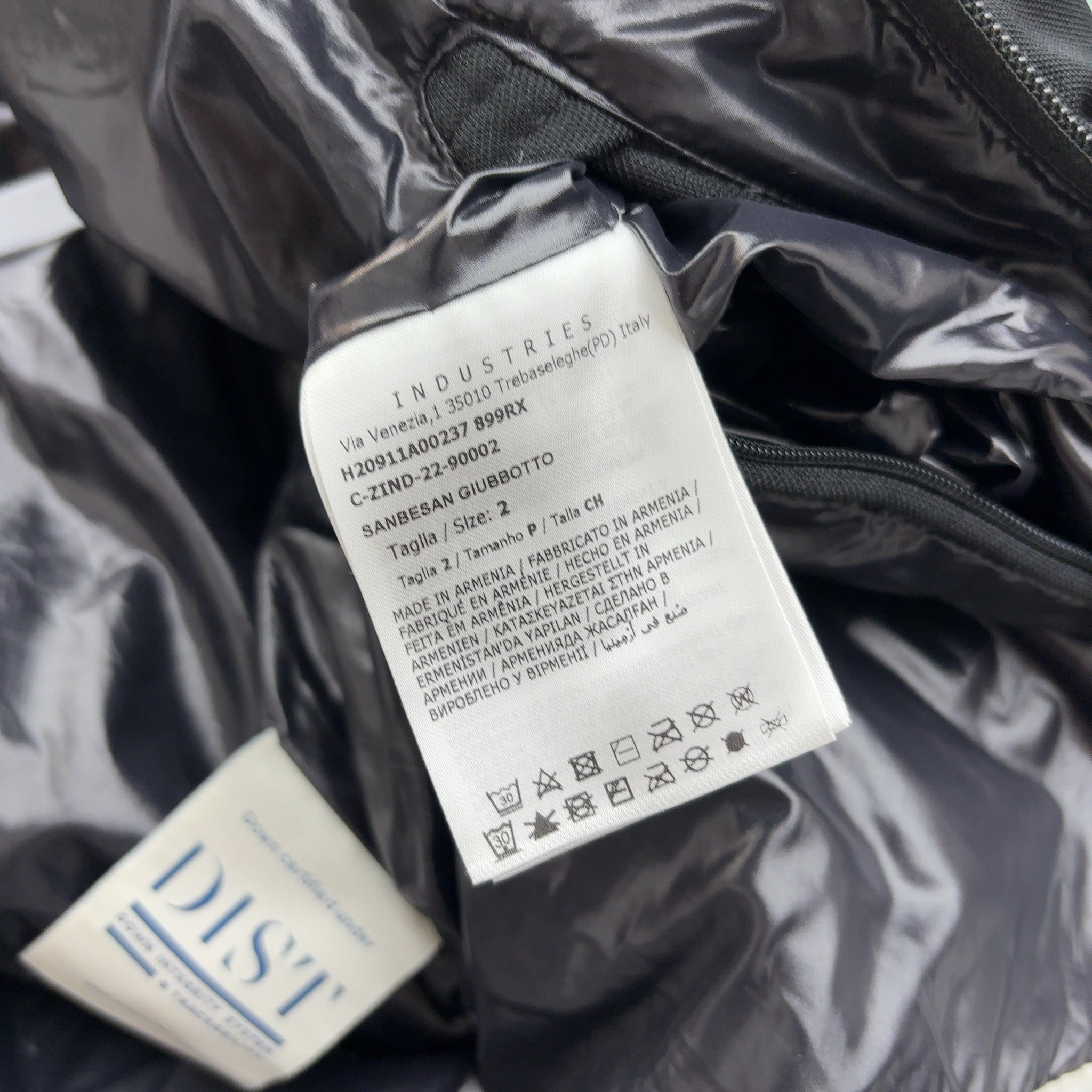 Moncler Sanbesan Short Down Jacket Black