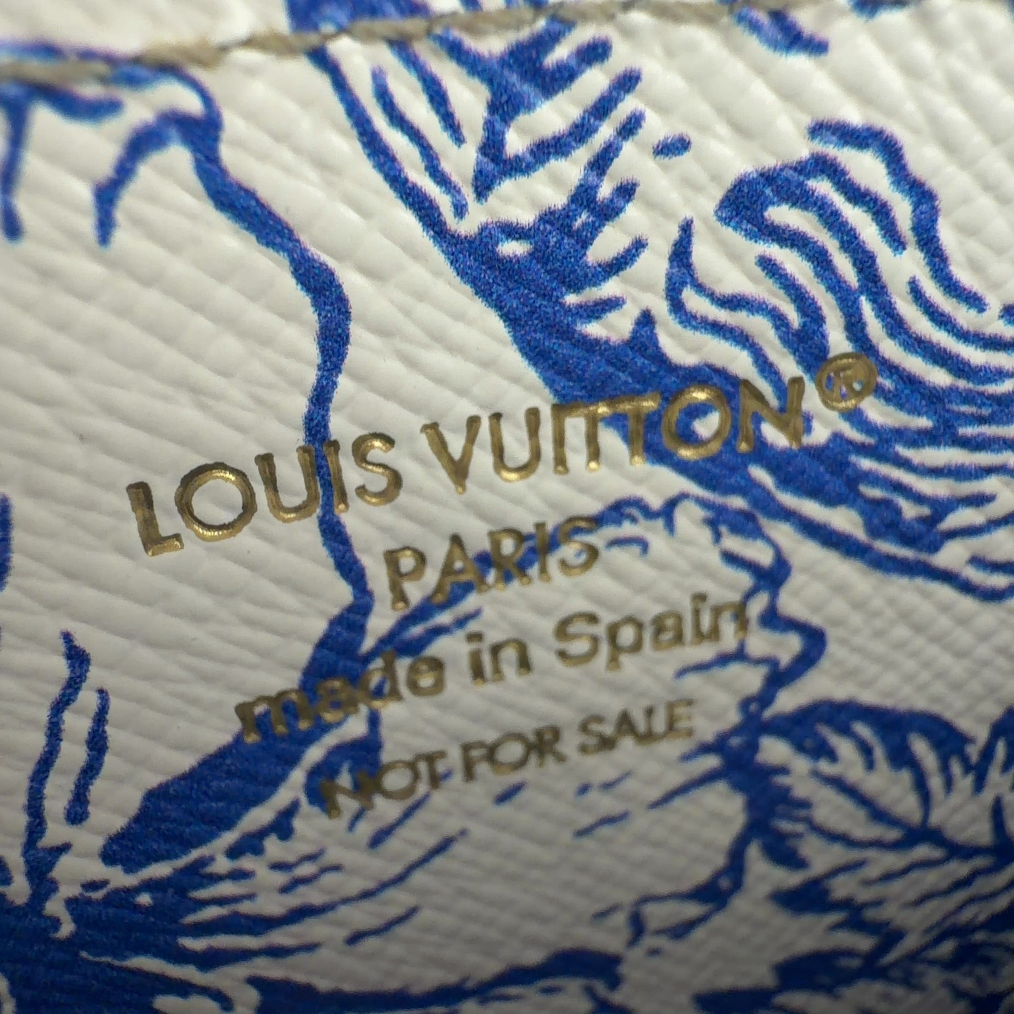 Louis Vuitton Curieuse Card Holder Monogram Giant White Blue