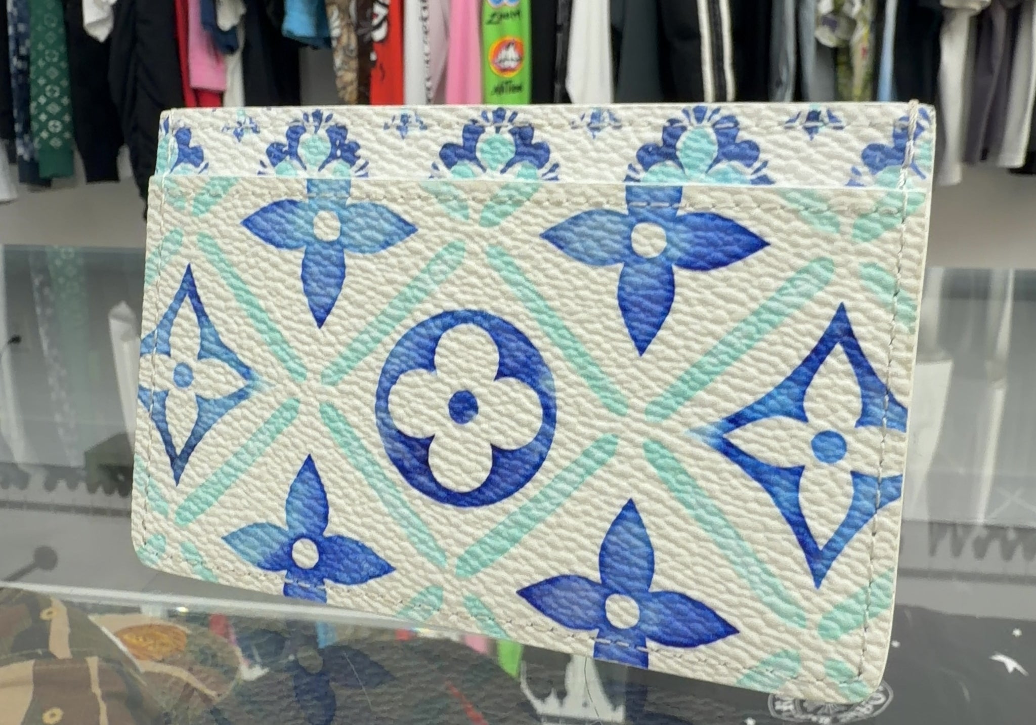 Louis Vuitton Curieuse Card Holder Monogram Giant White Blue