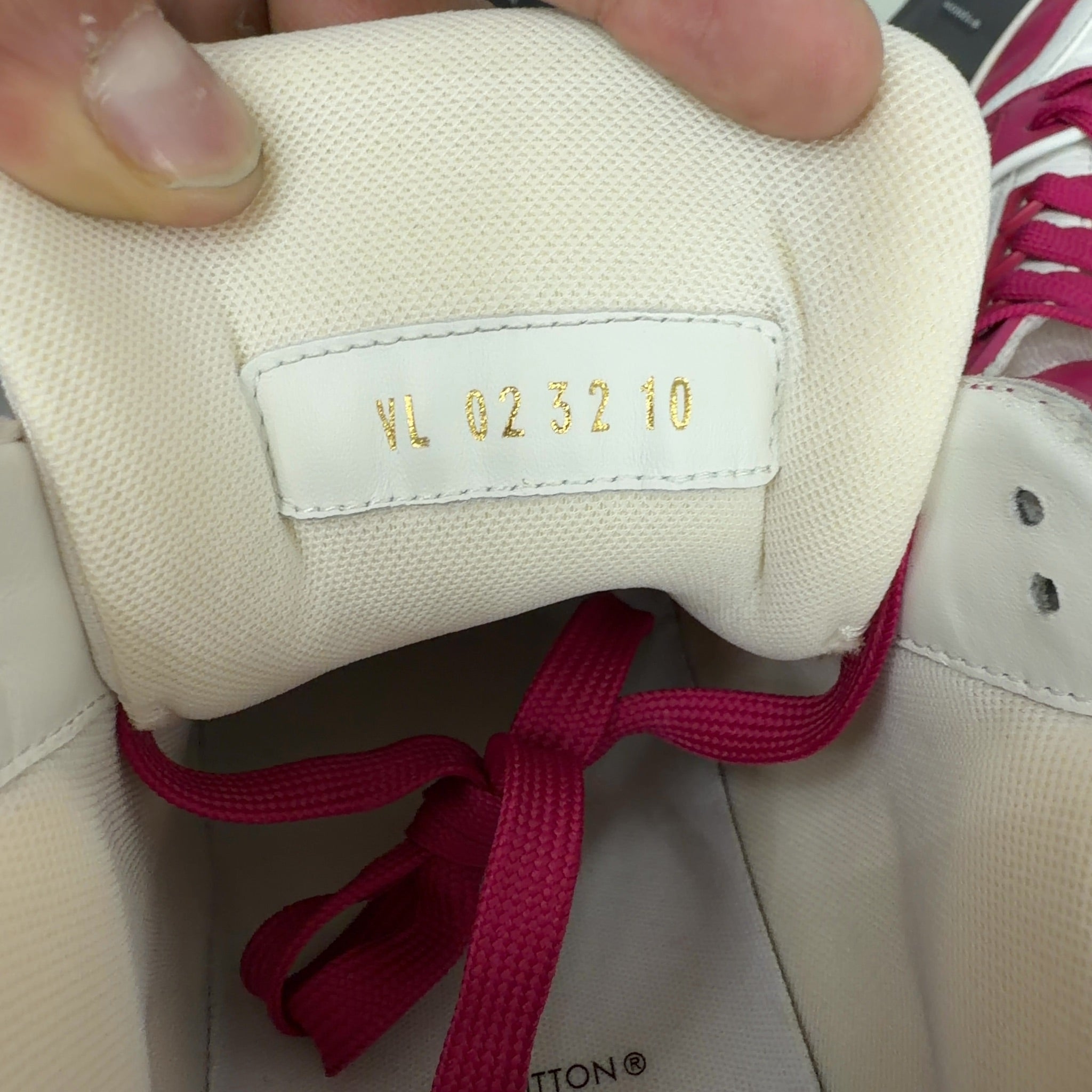 Louis Vuitton Trainer Low White Fuchsia