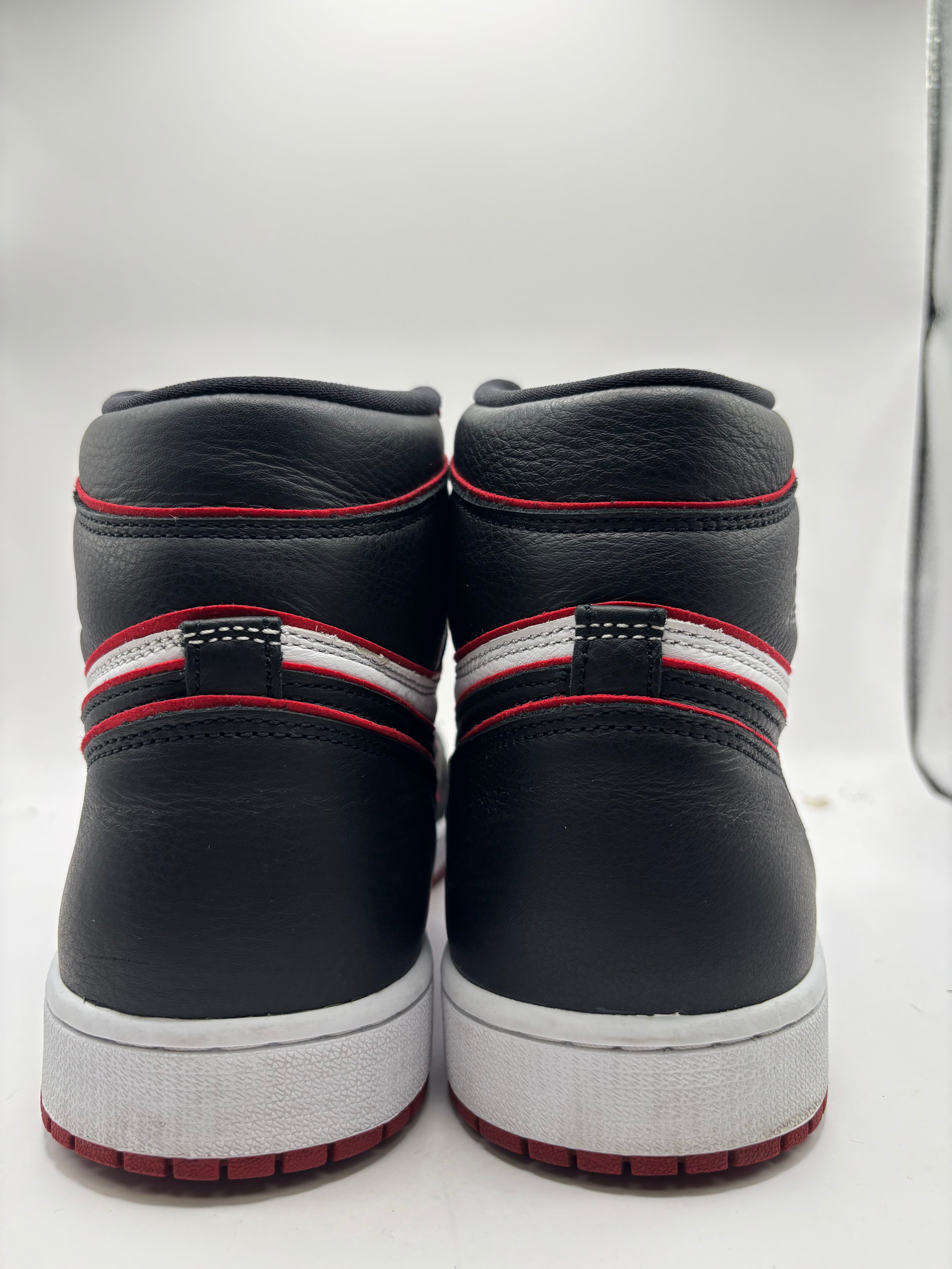 Jordan 1 Retro High Bloodline
