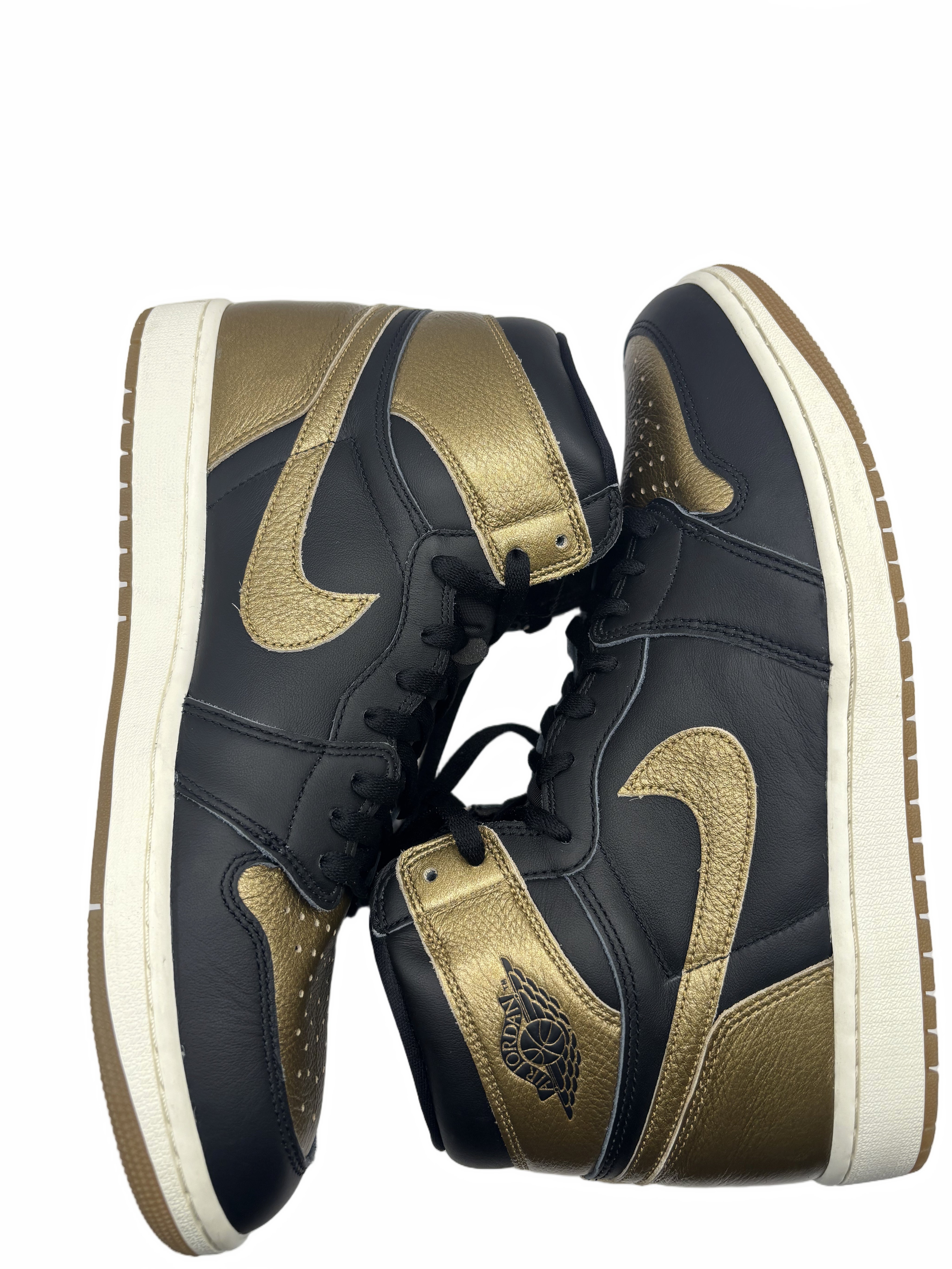 Jordan 1 Retro High OG Black Metallic Gold