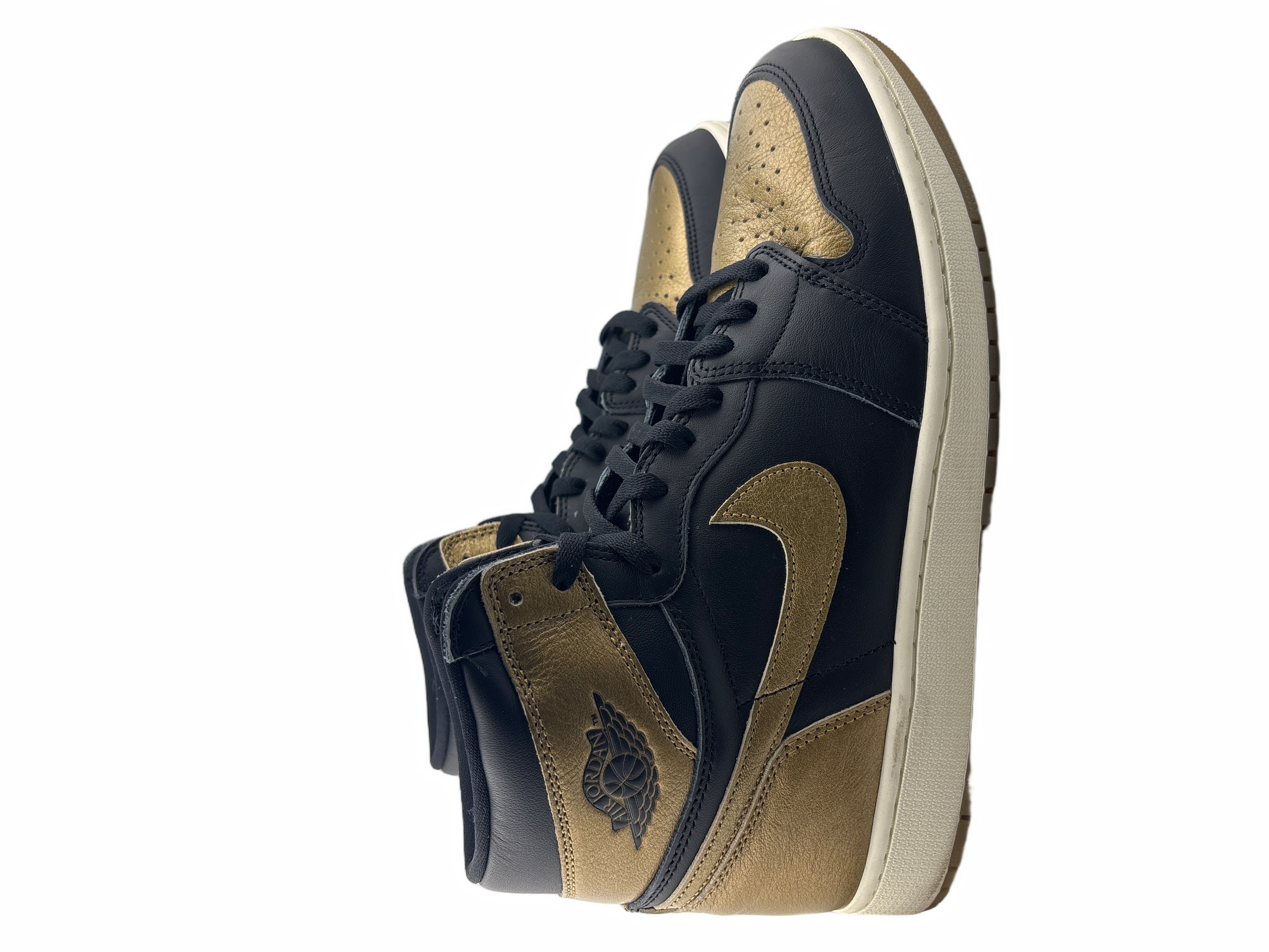 Jordan 1 Retro High OG Black Metallic Gold