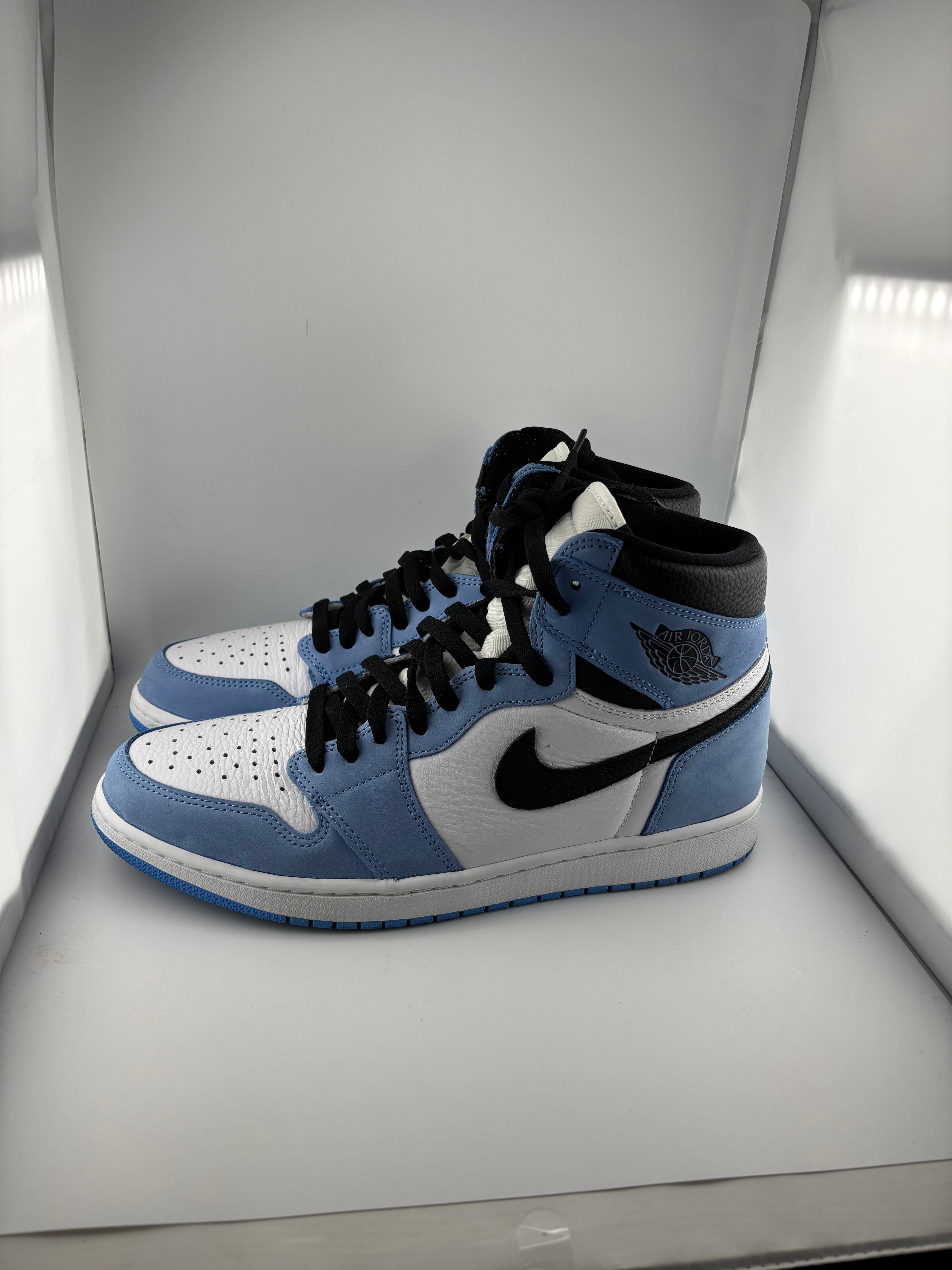 Jordan 1 Retro High White University Blue Black