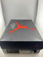 Jordan 4 Retro Bred (2019)
