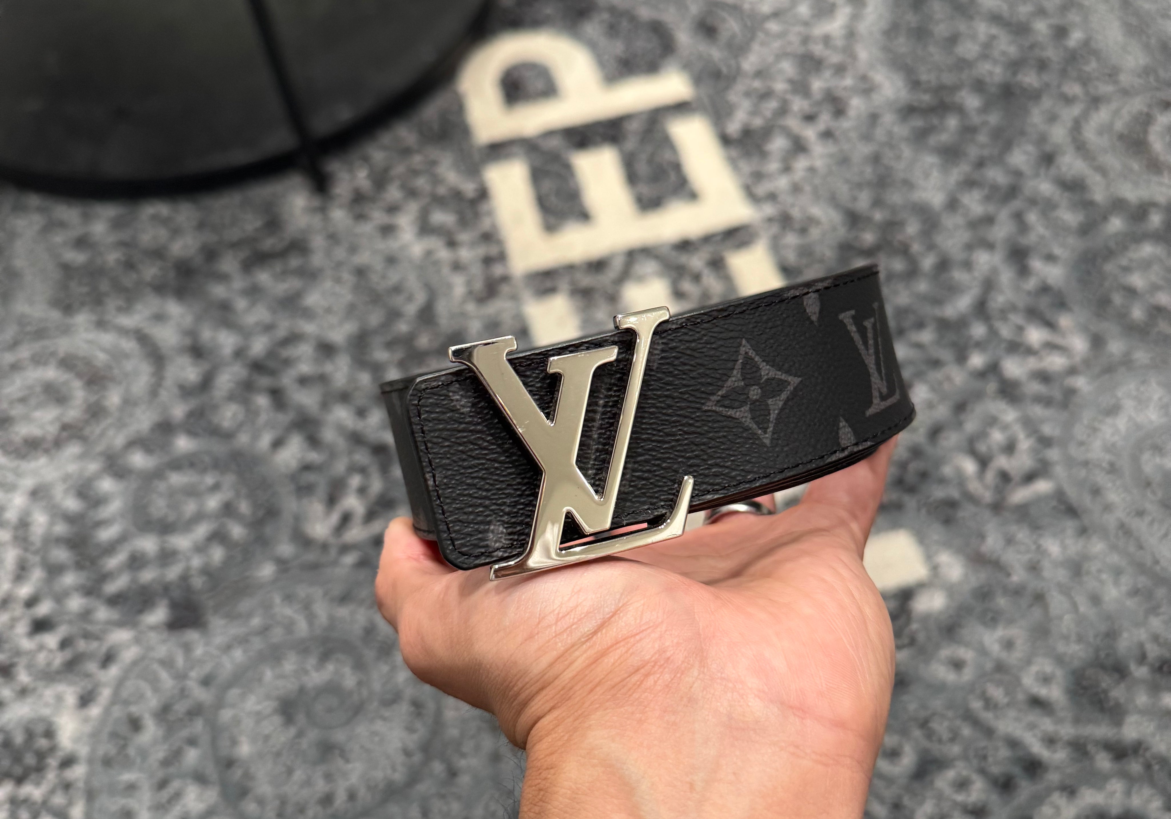 Louis Vuitton LV Initiales 40mm Reversible Belt 95/38 – SOLEPLIER