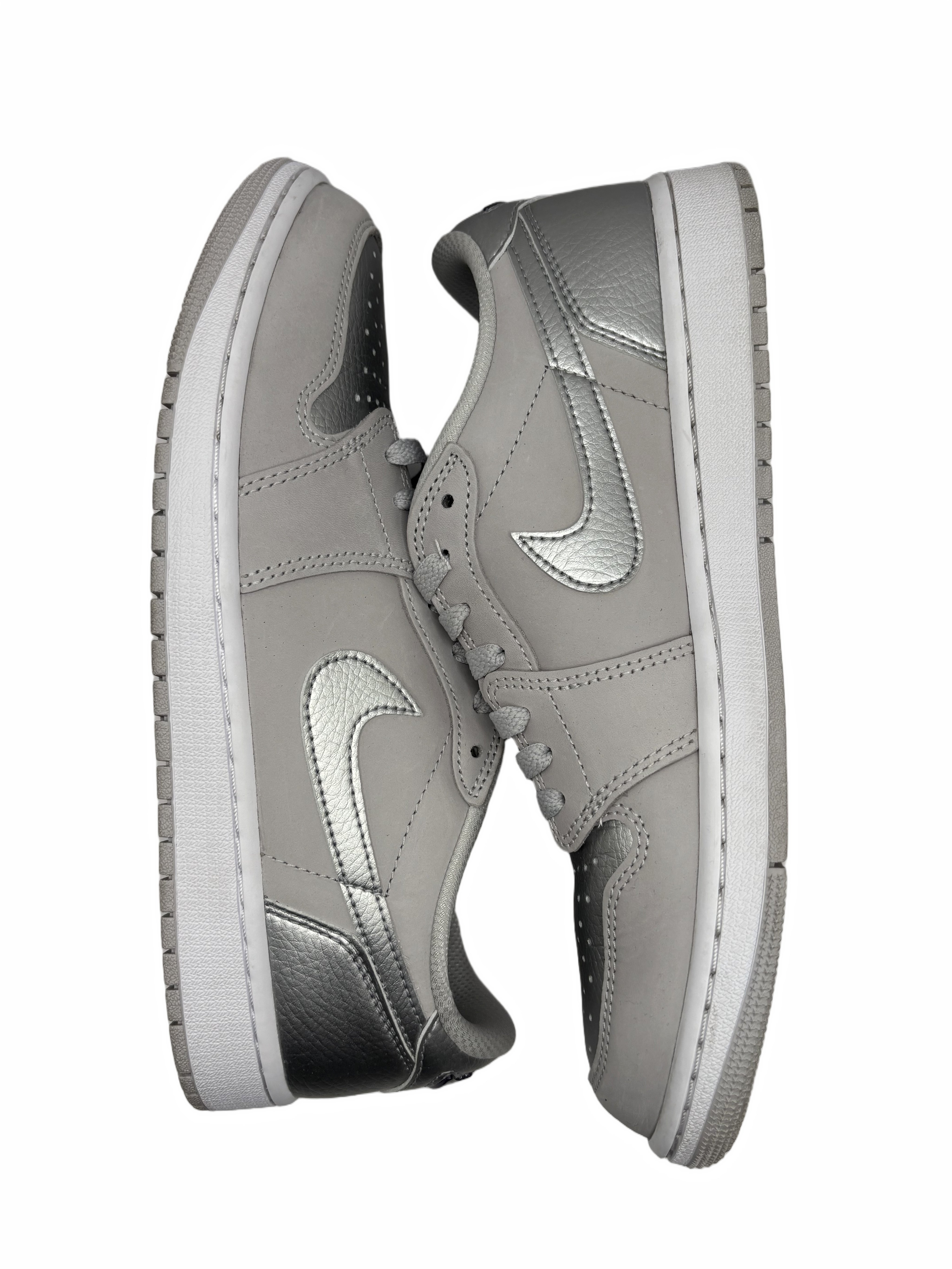 Jordan 1 Low OG Metallic Silver
