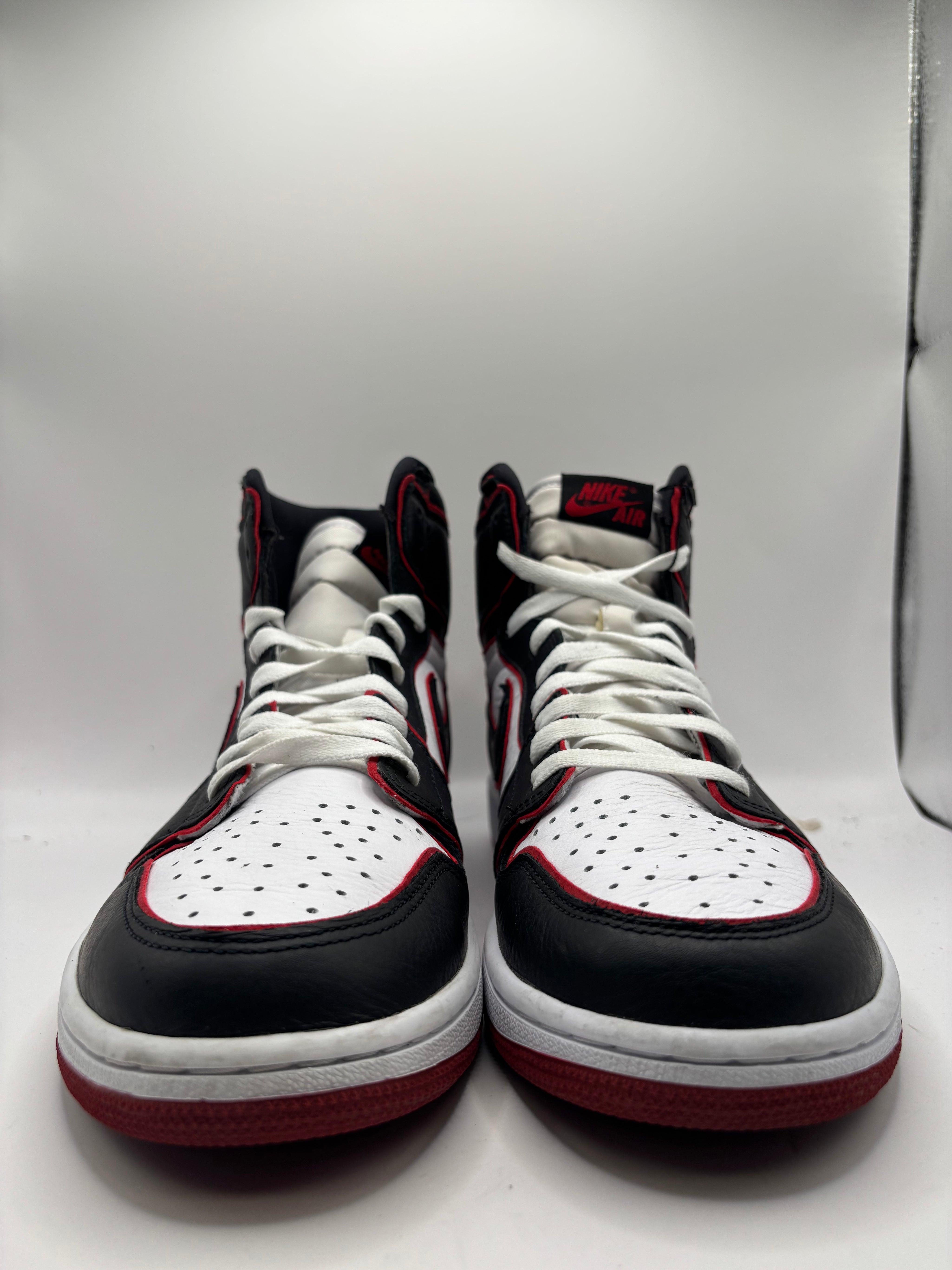 Jordan 1 Retro High Bloodline