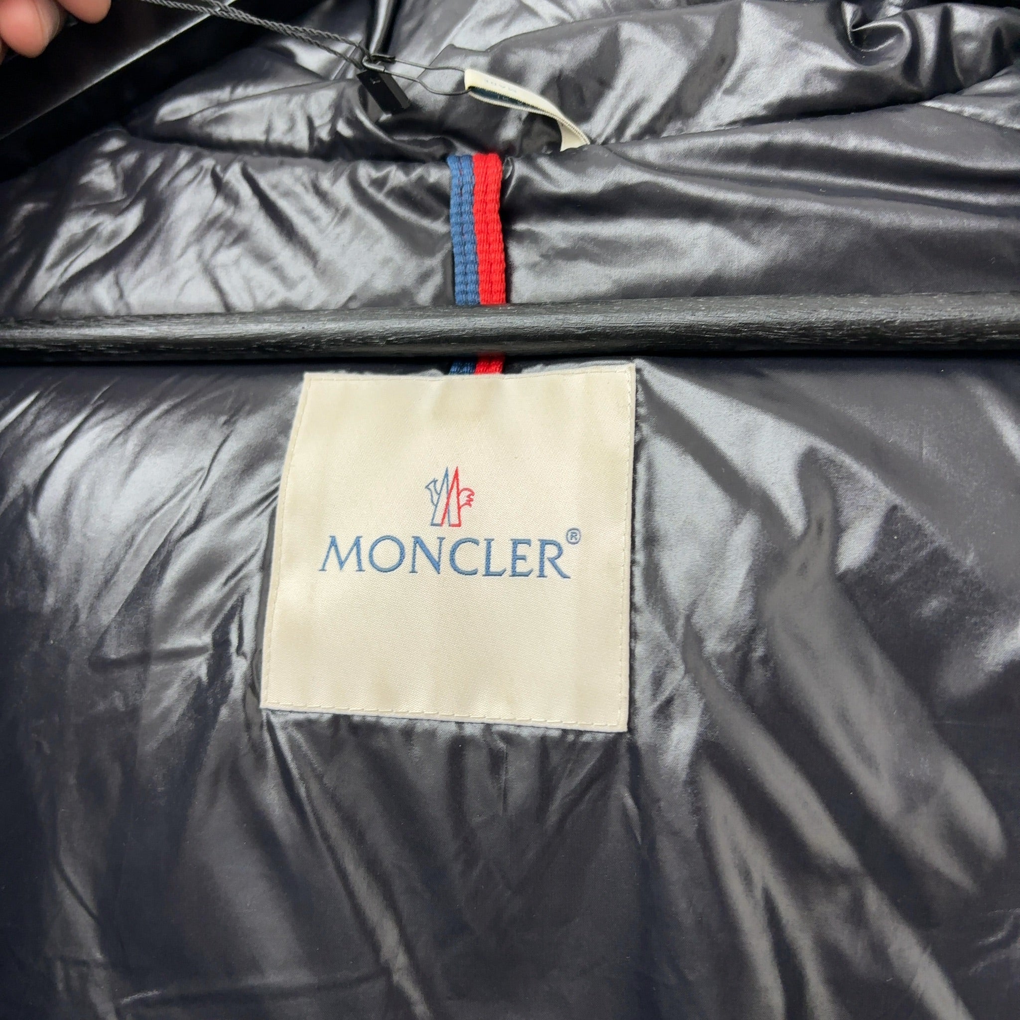 Moncler Sanbesan Short Down Jacket Black