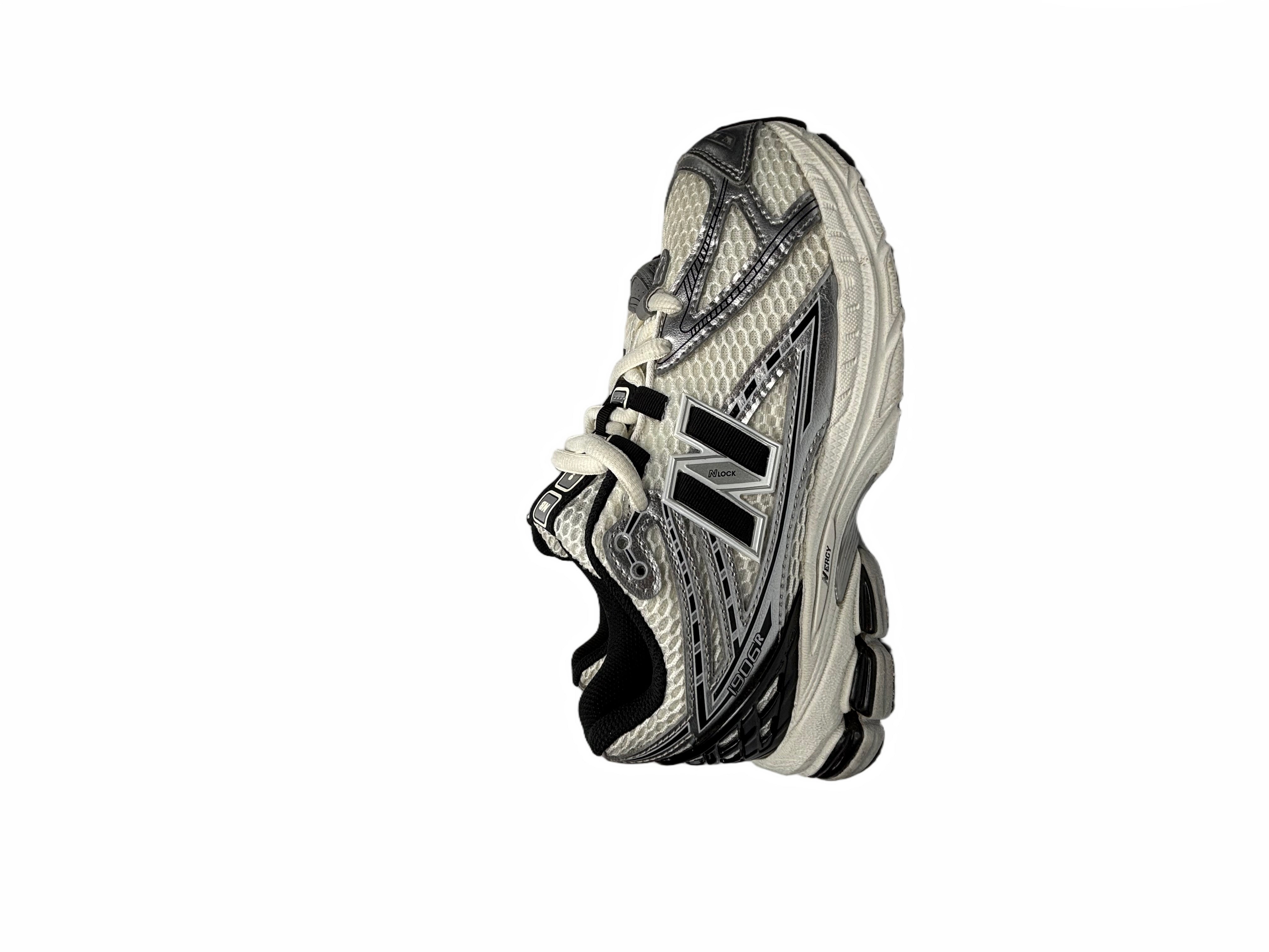 New Balance 1906R Silver Metallic Black (GS)