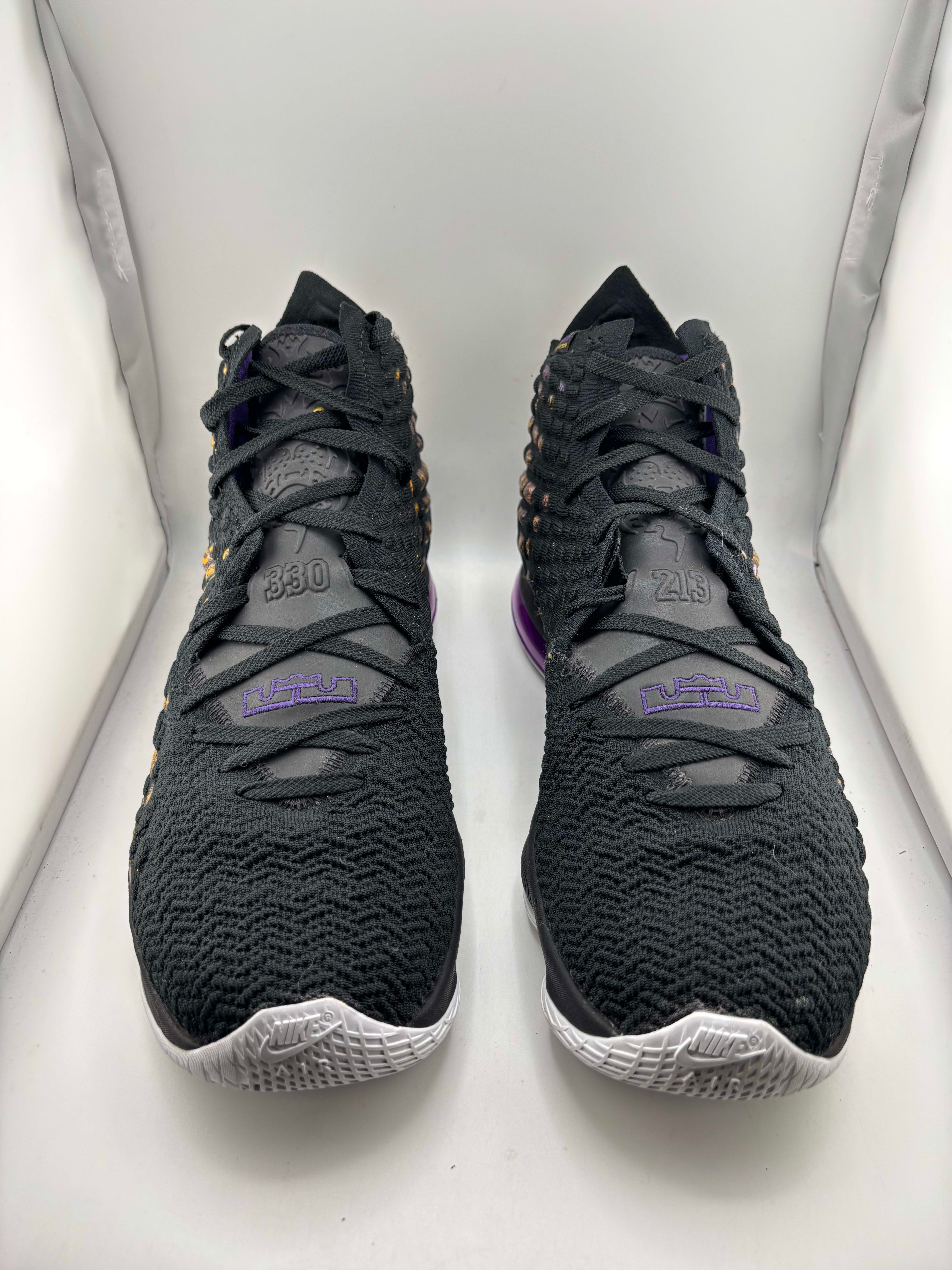 Nike LeBron 17 Lakers