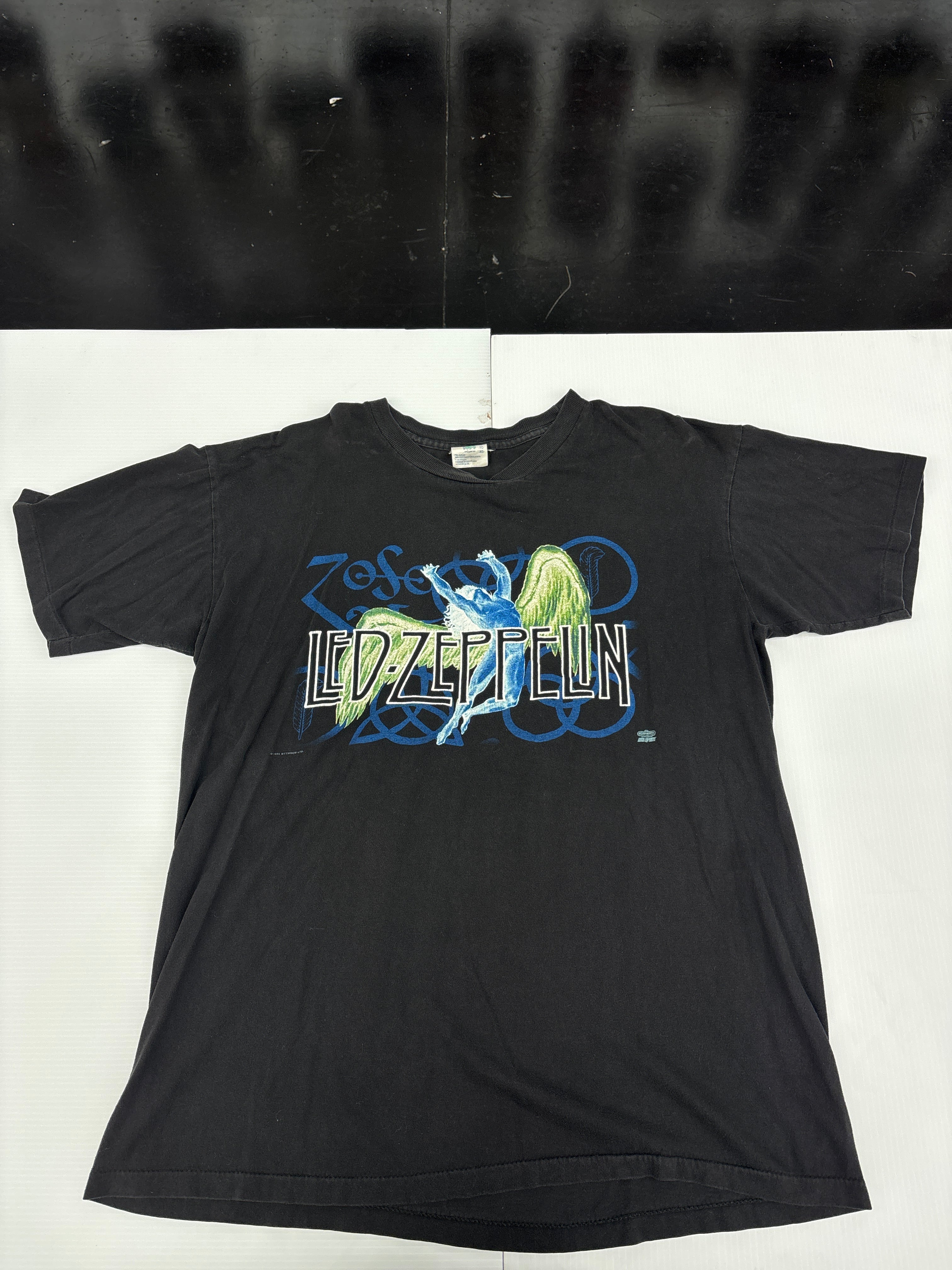 Vintage 1995 Led Zeppelin Band T-Shirt Rock Winterland Size