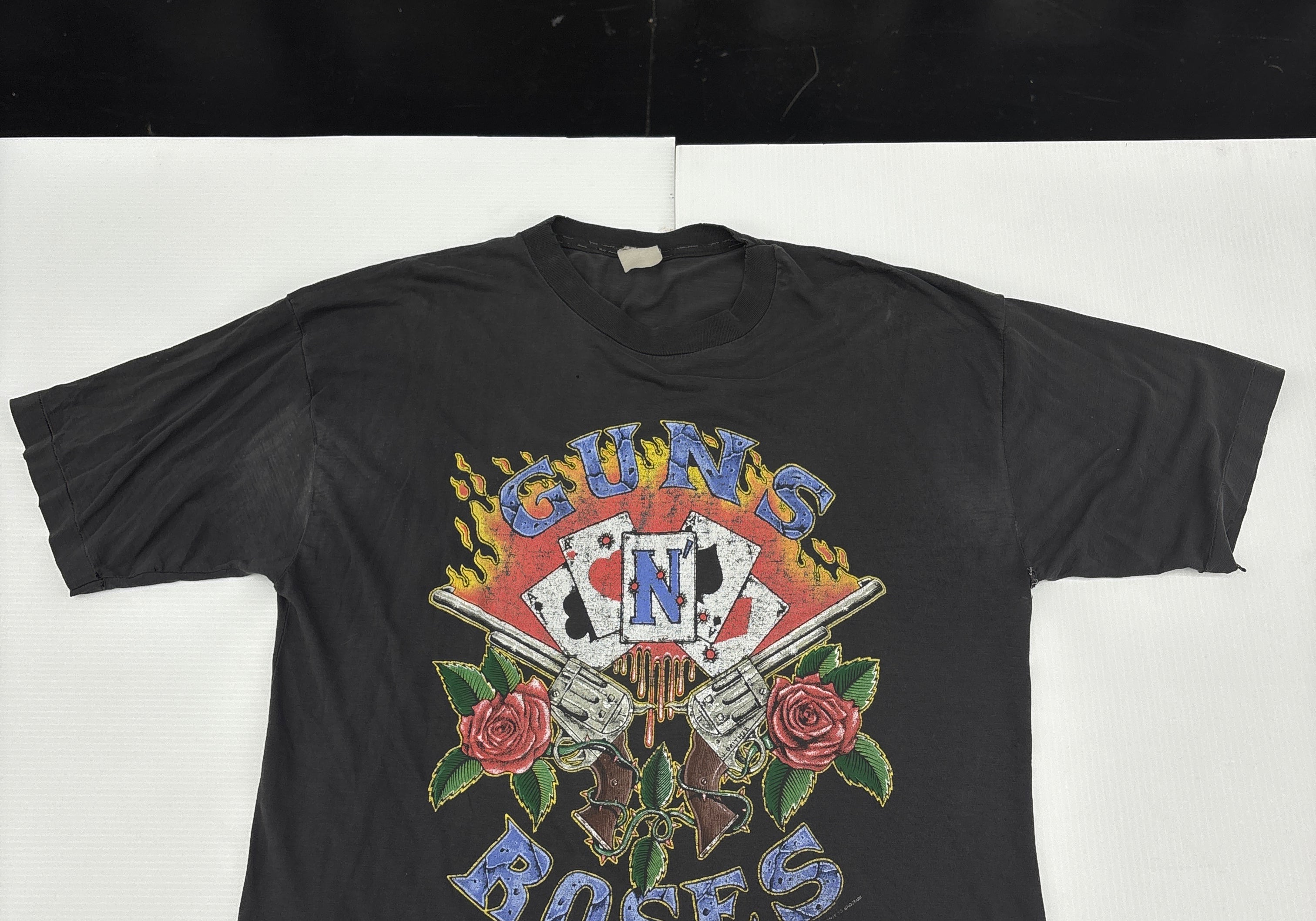 Vintage 1991 Guns N' Roses "Use Your Illusion" tour shirt