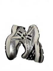 New Balance 1906R Silver Metallic Black (GS)