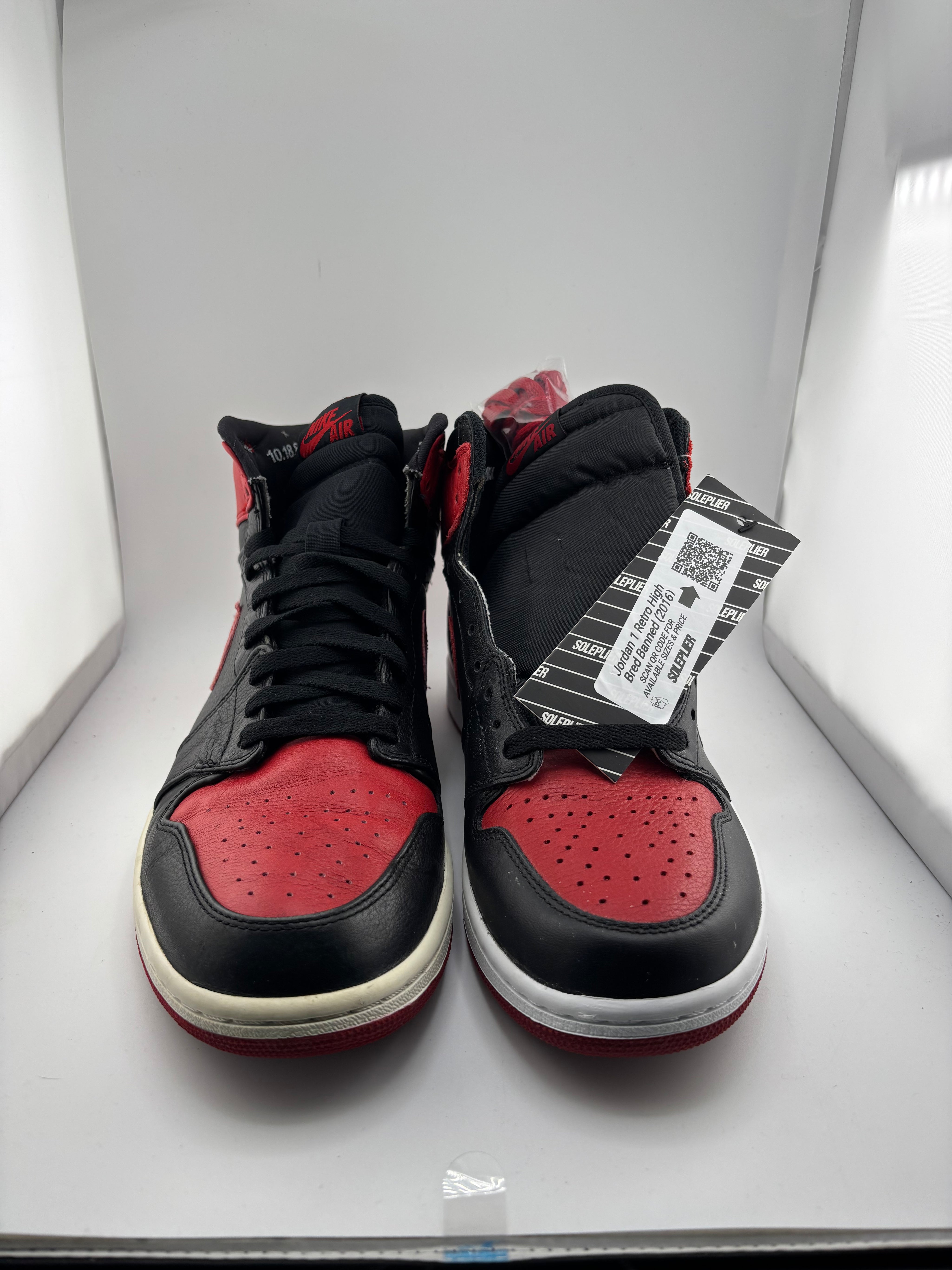Jordan 1 Retro Banned (B-Grade) (2011)
