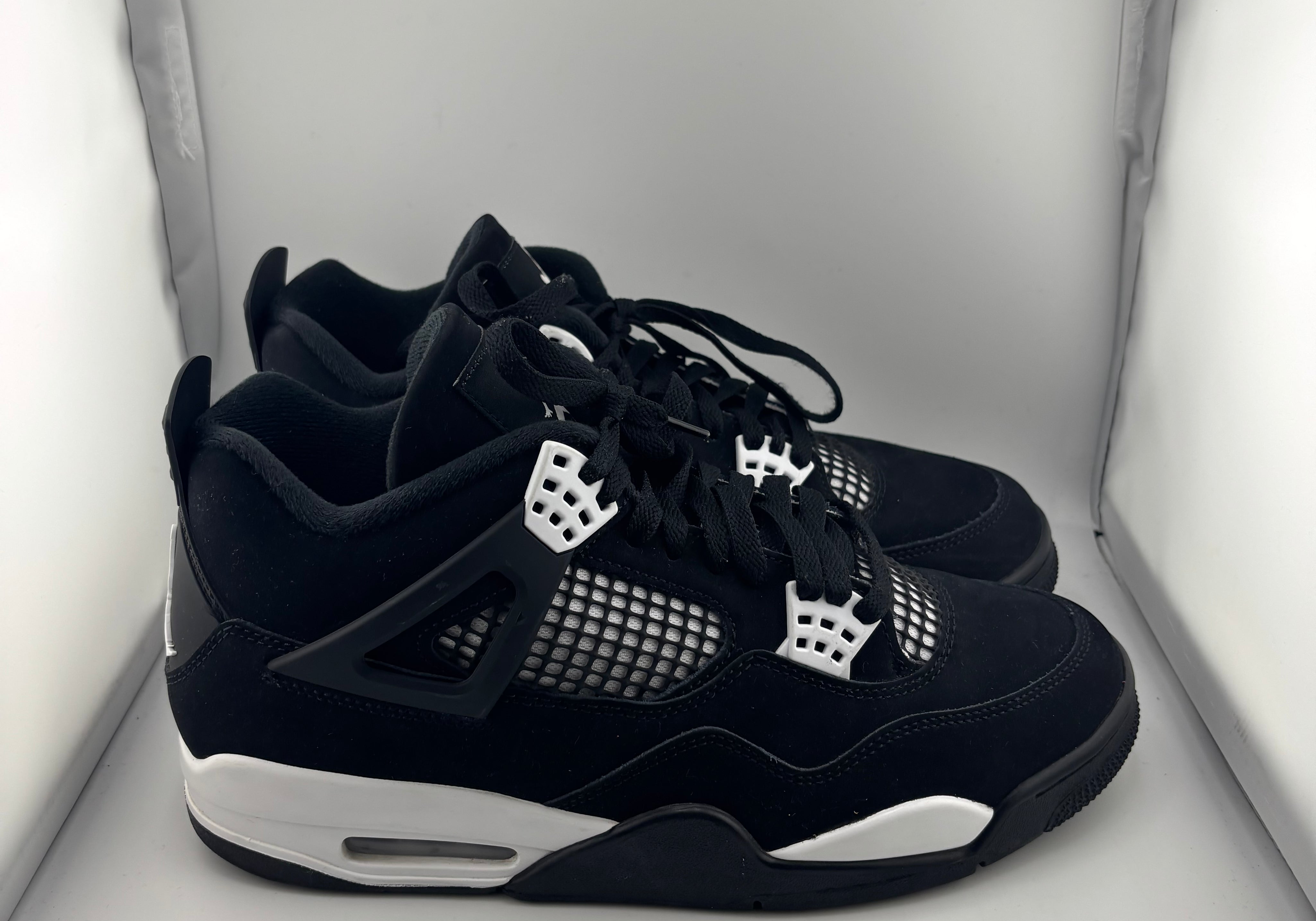Jordan 4 Retro White Thunder