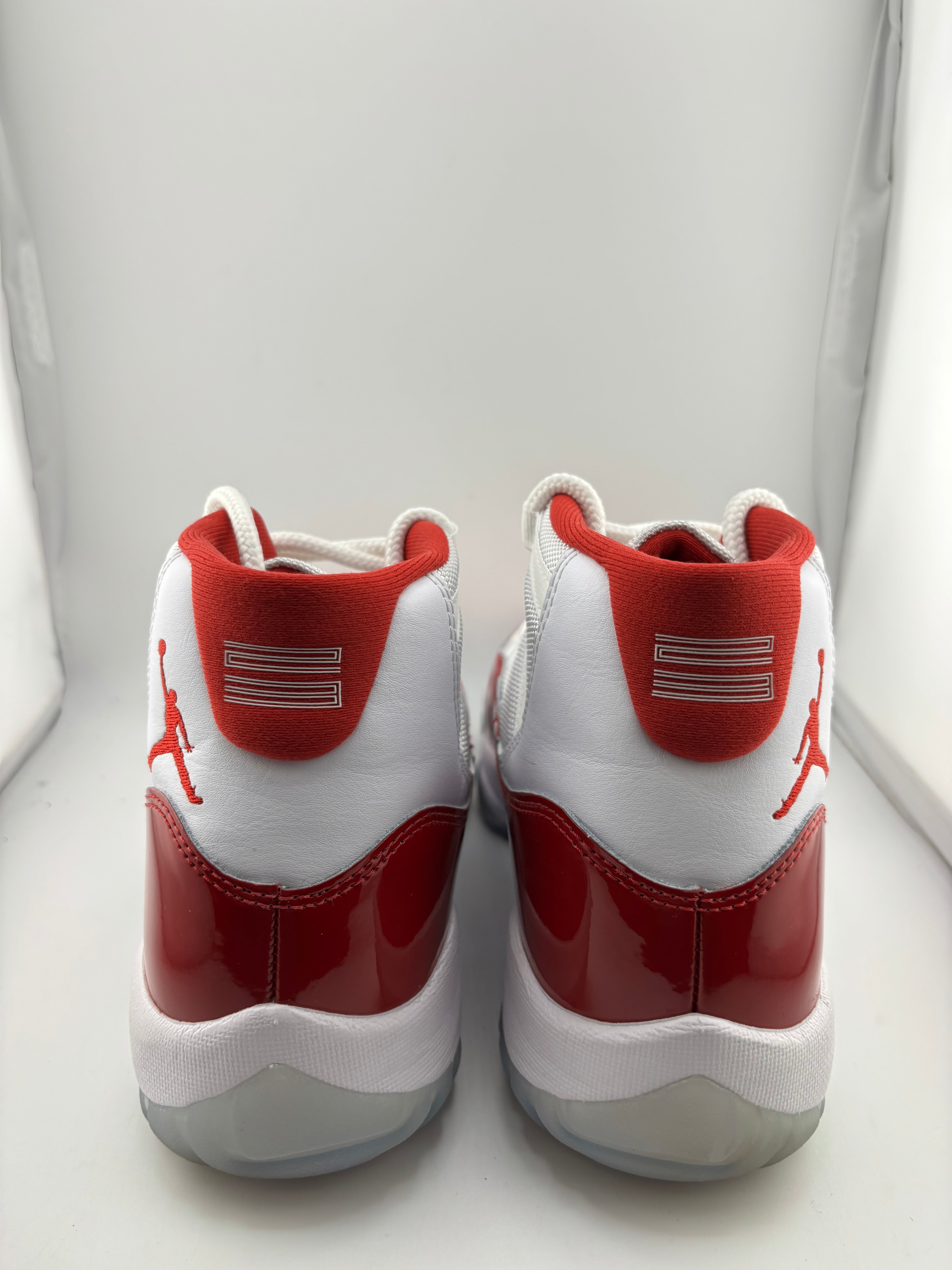 Jordan 11 Retro Cherry (2022)