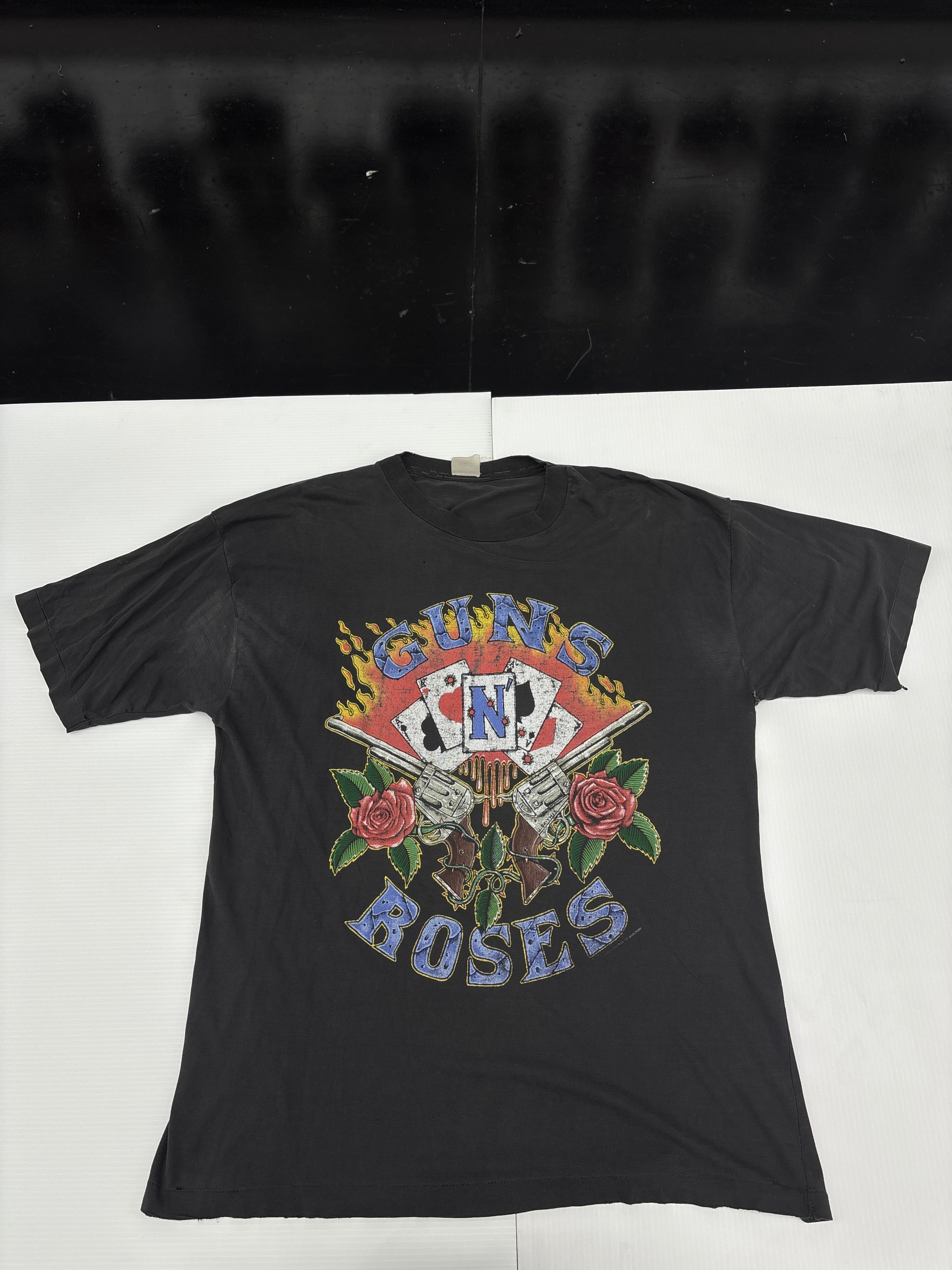Vintage 1991 Guns N' Roses "Use Your Illusion" tour shirt
