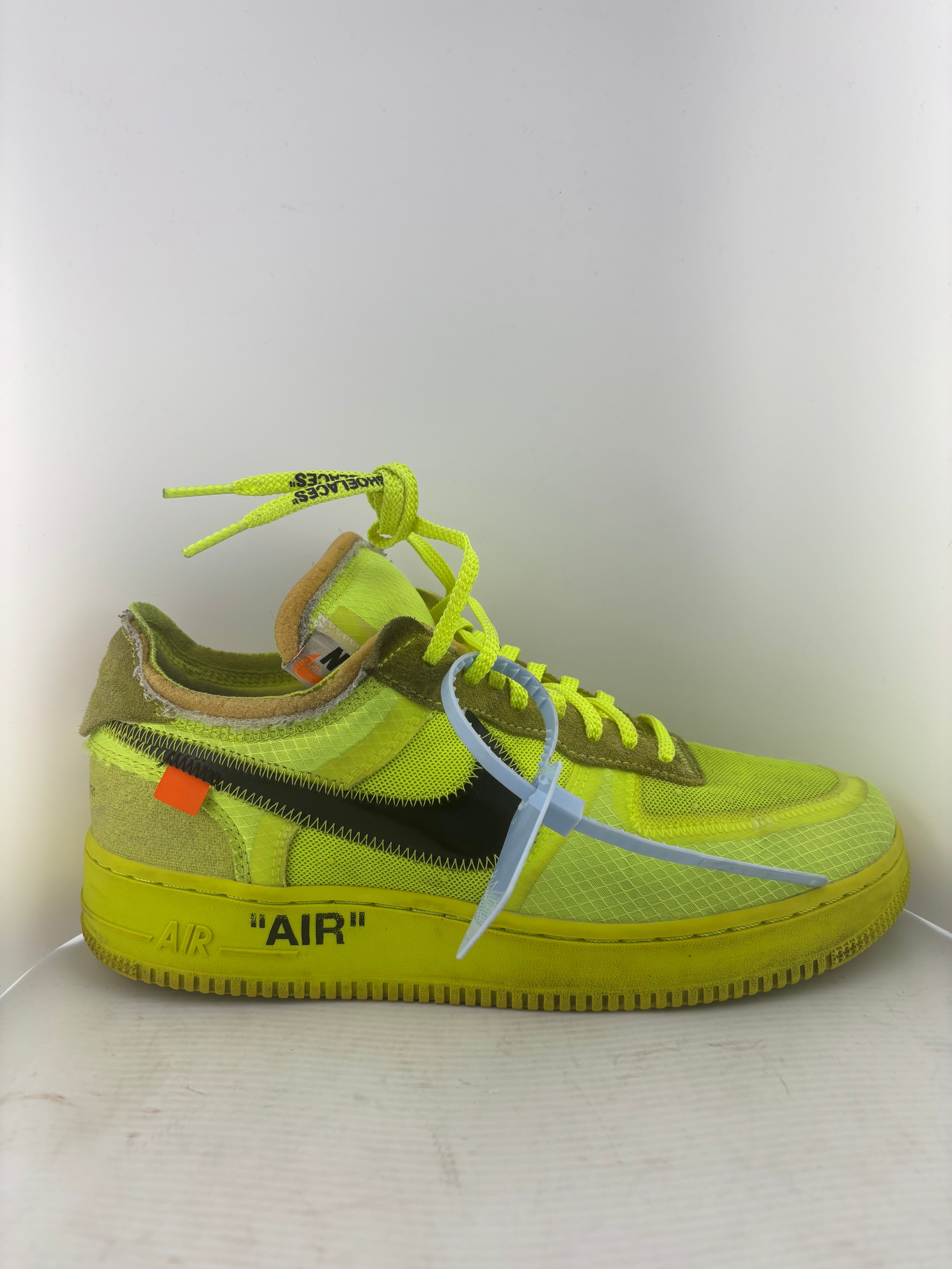 Nike Air Force 1 Low Off-White Volt