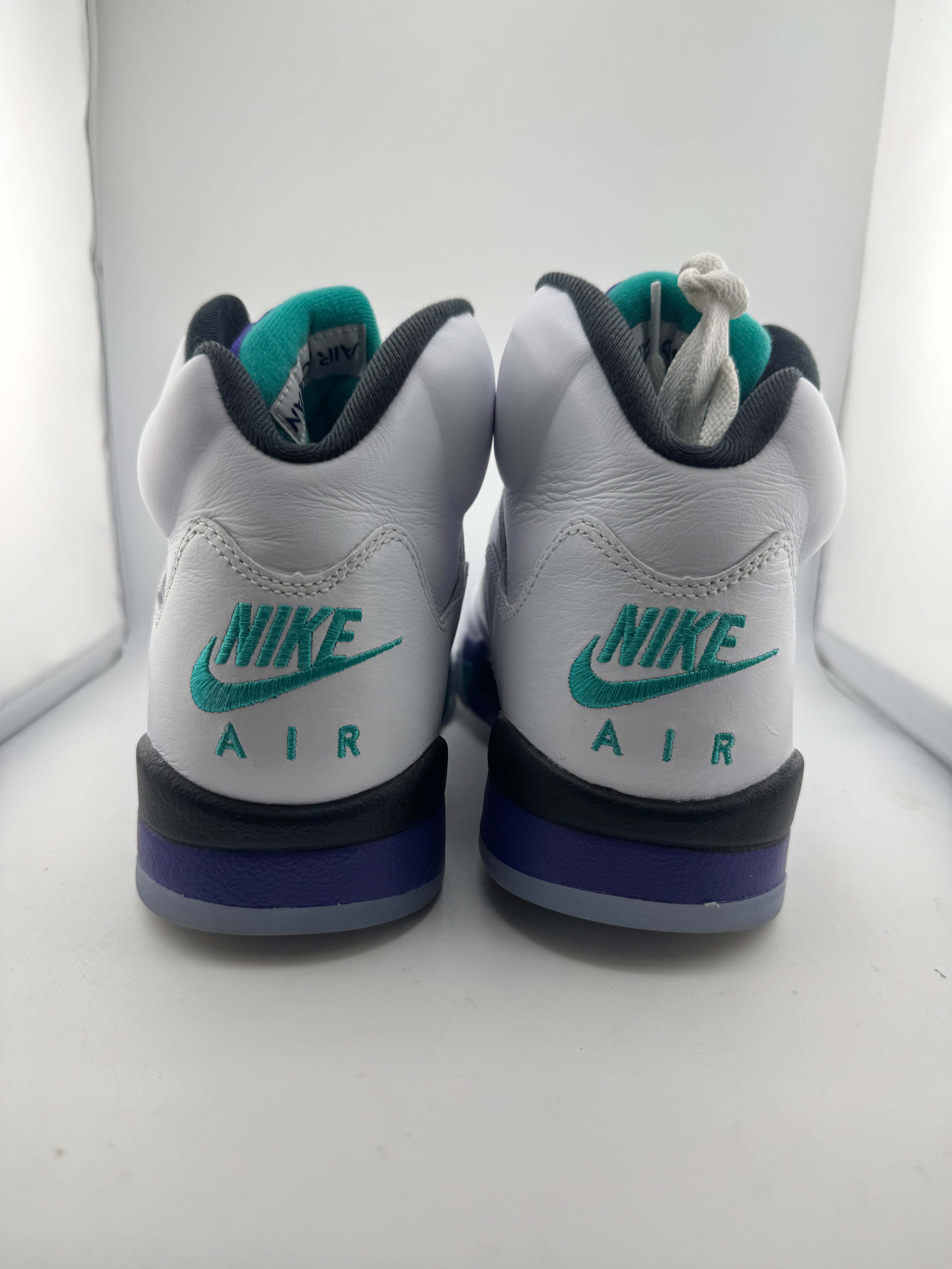 Jordan 5 Retro Grape (2025)