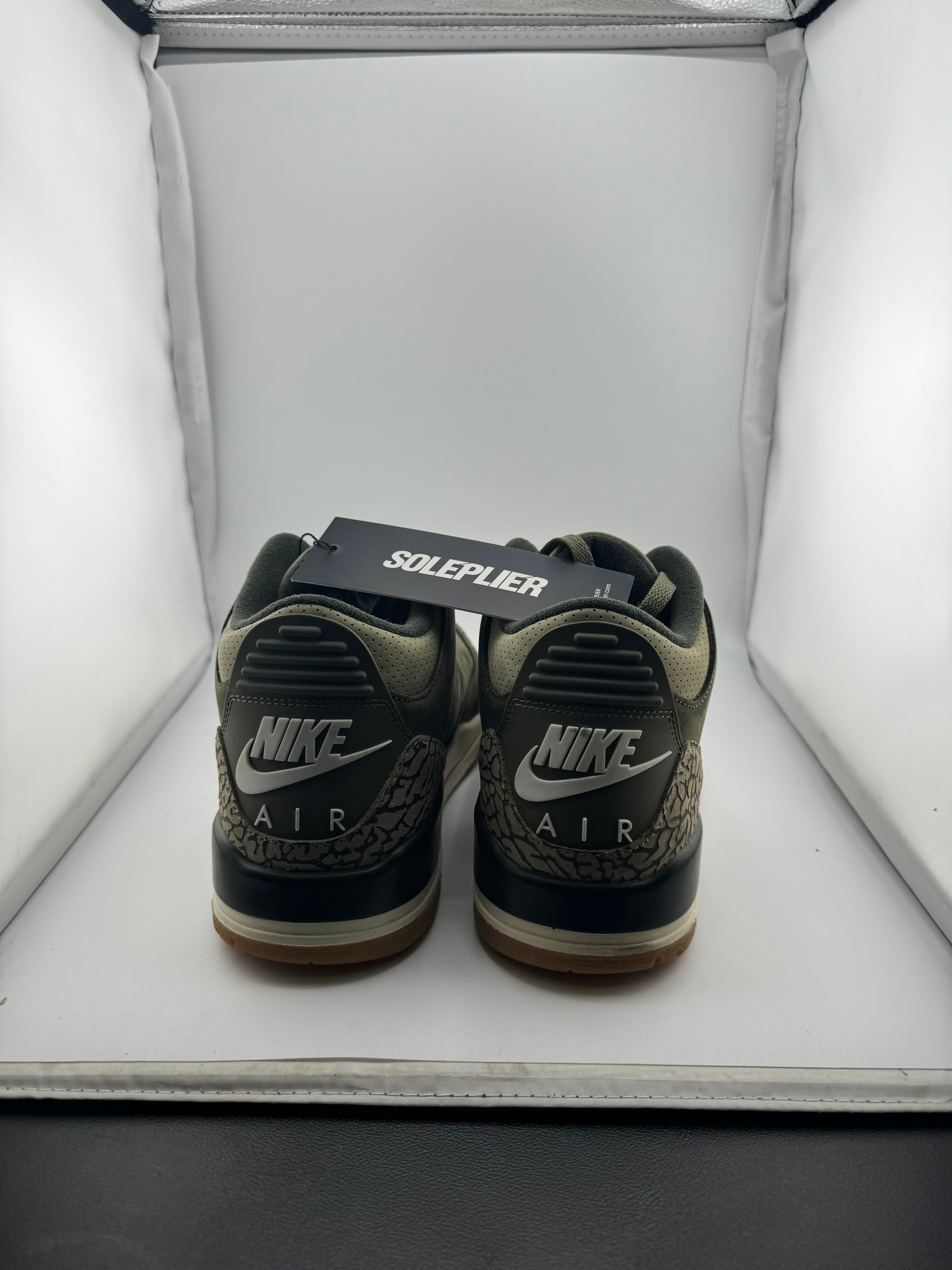 Jordan 3 Retro Family Affair