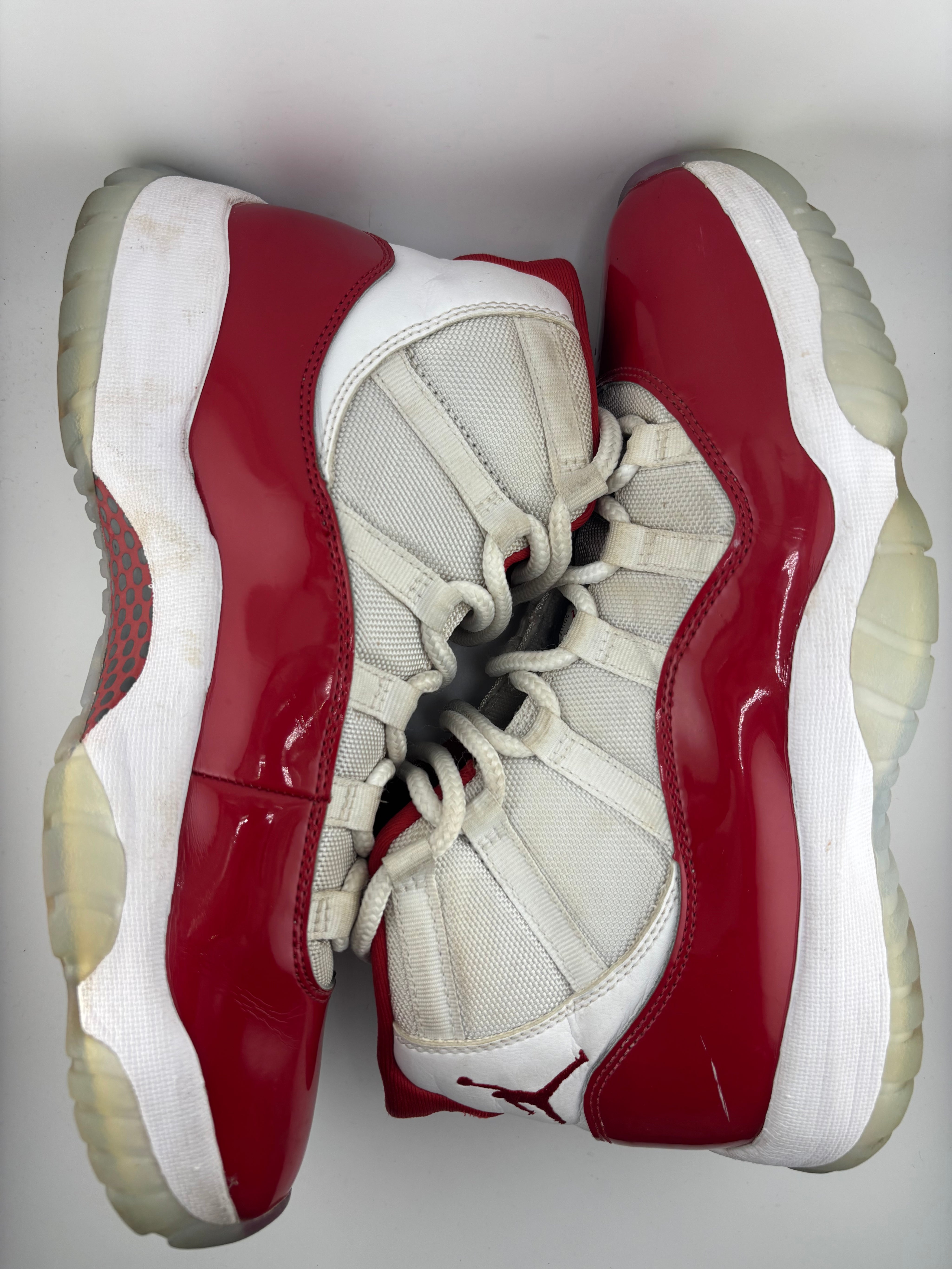 Jordan 11 Retro Cherry (2022)