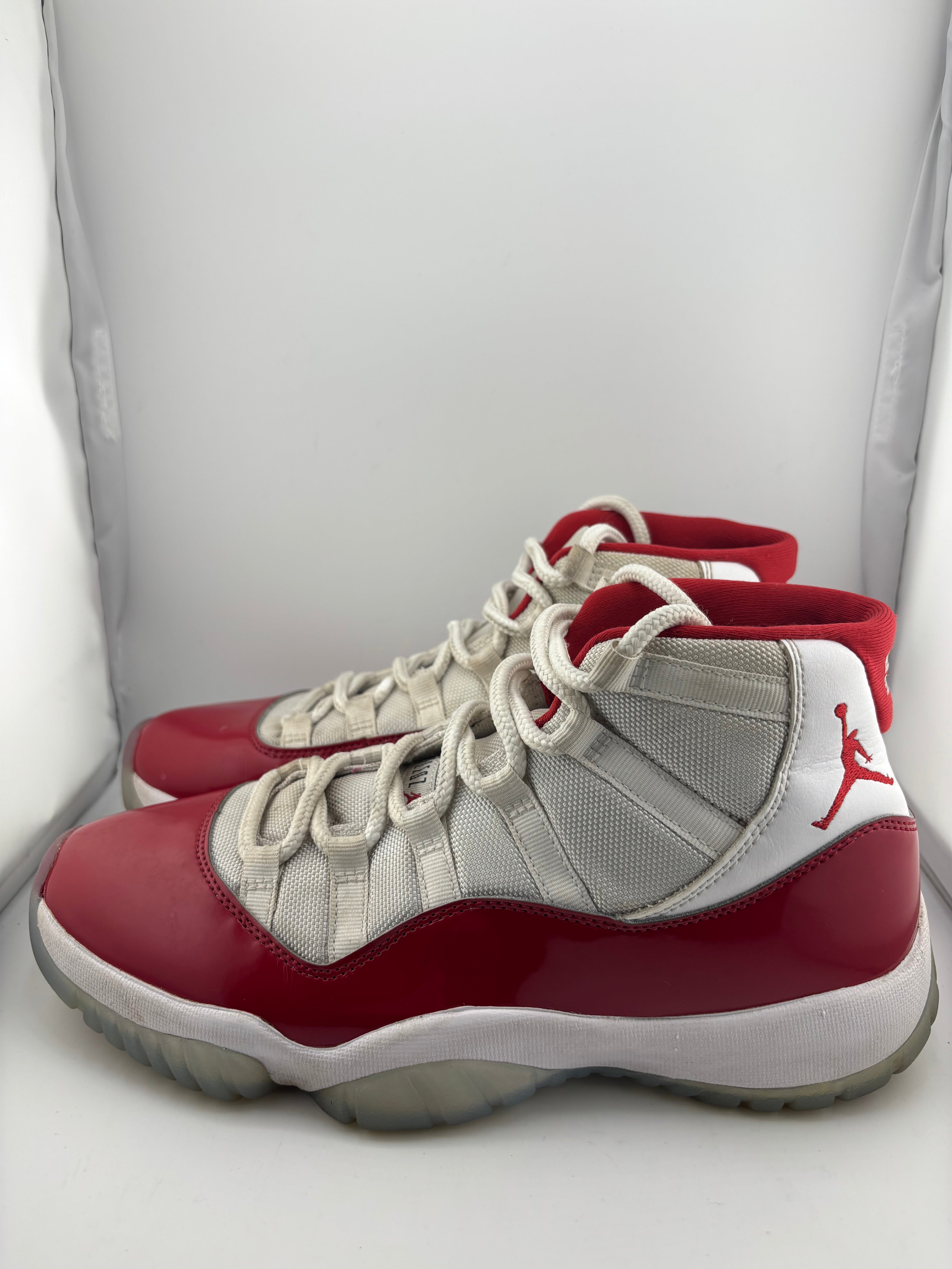 Jordan 11 Retro Cherry (2022)
