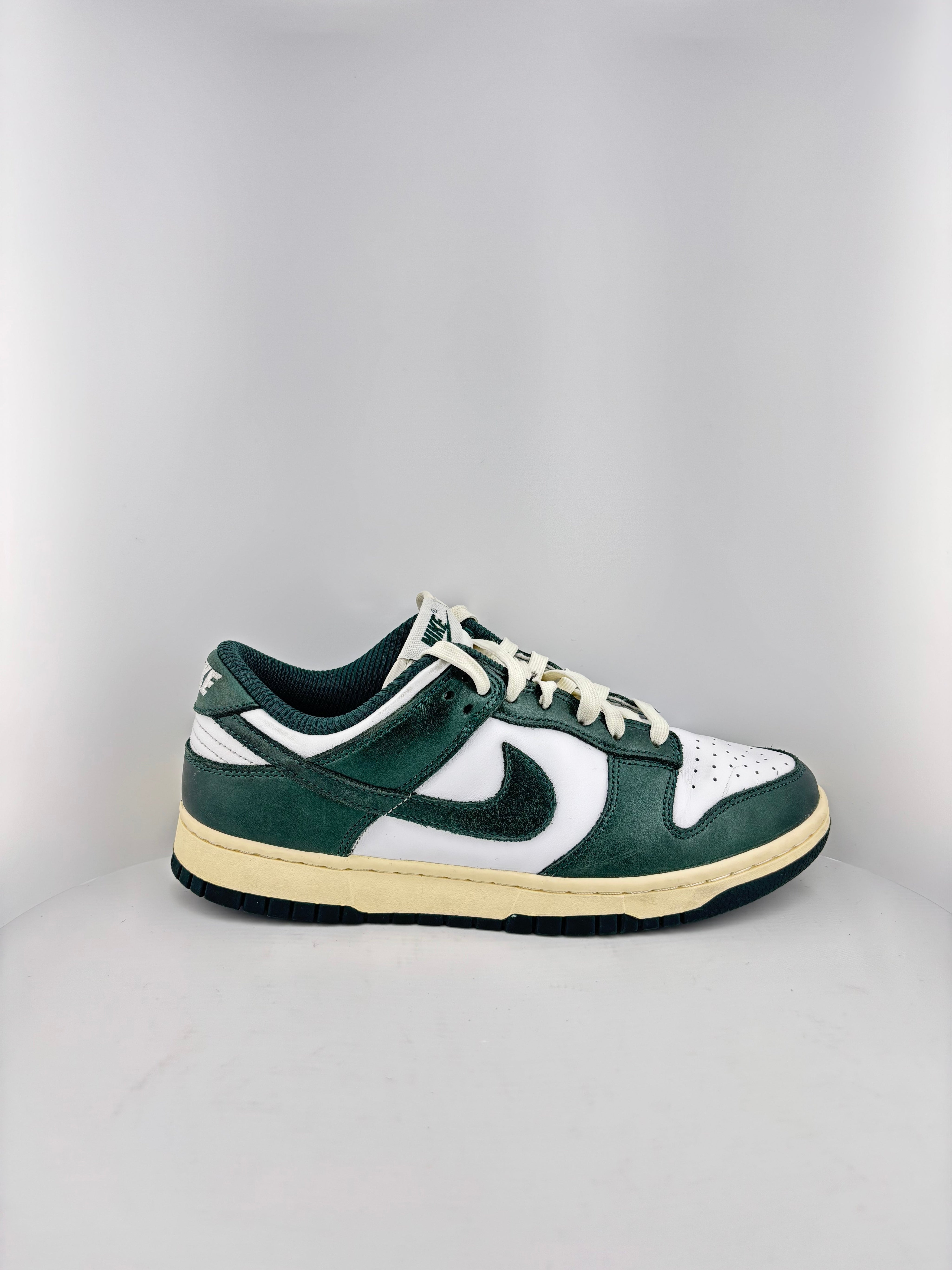 Nike Dunk Low Vintage Green (W)