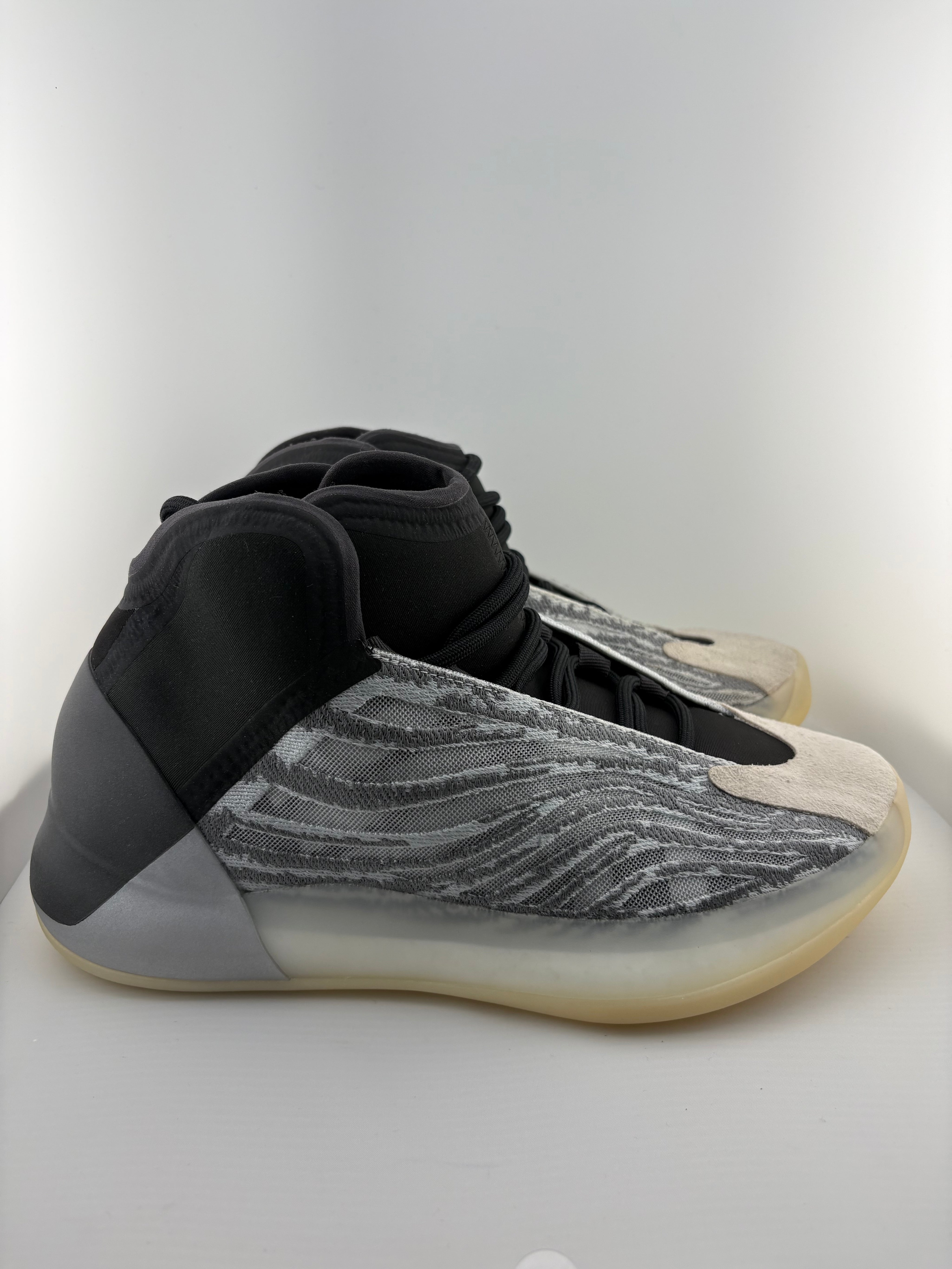 adidas Yeezy QNTM (Lifestyle Model)