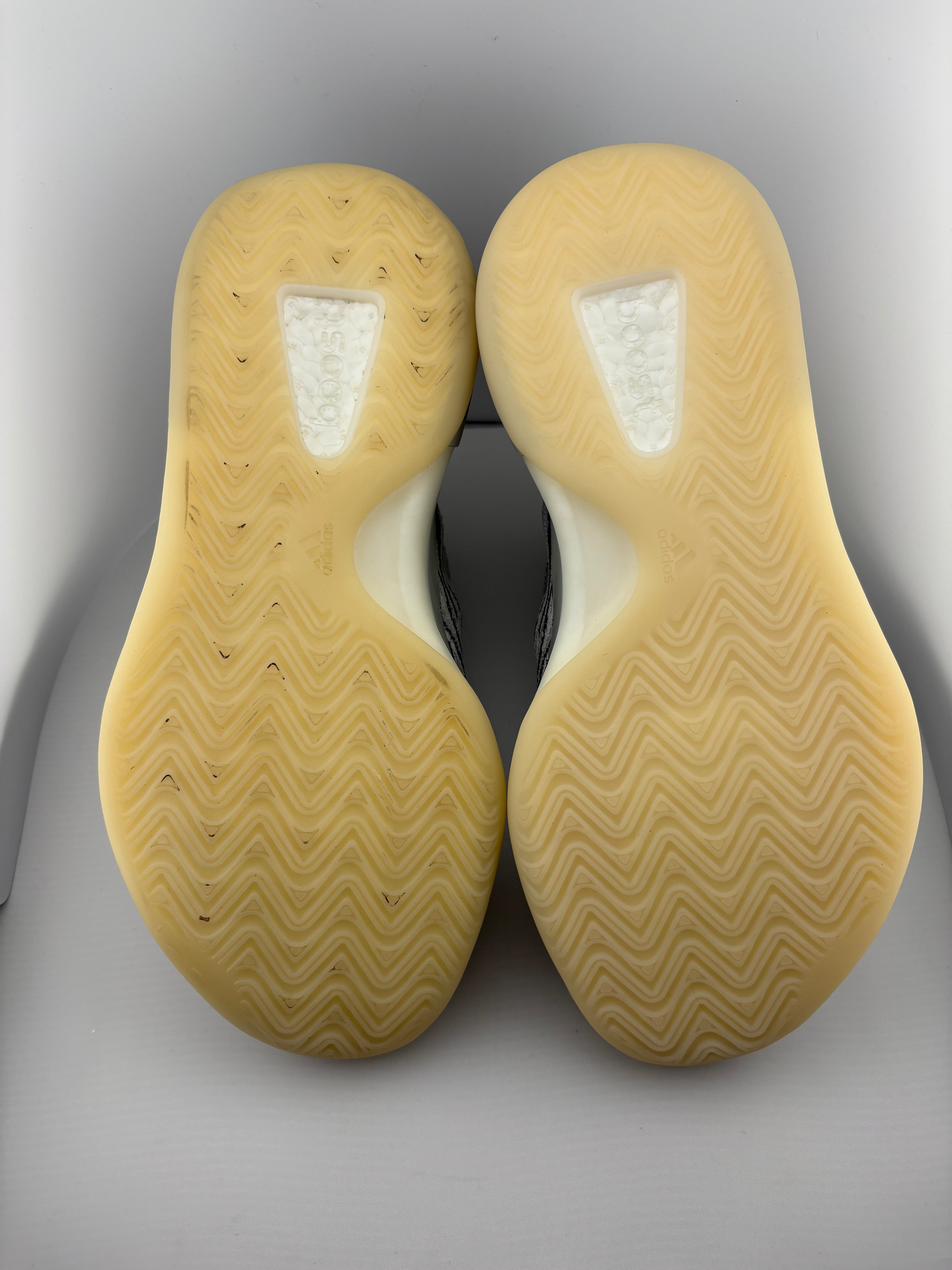 adidas Yeezy QNTM (Lifestyle Model)