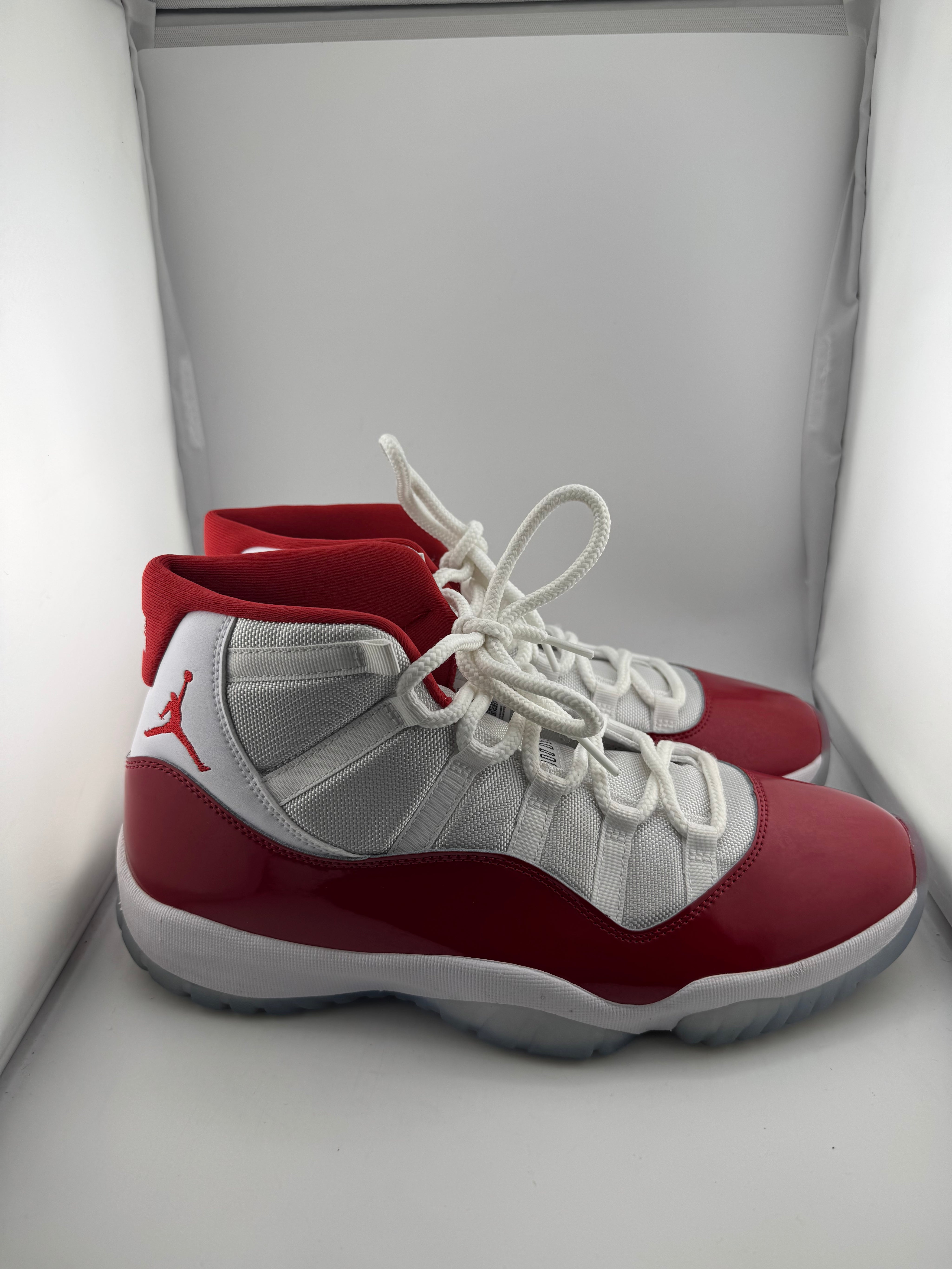Jordan 11 Retro Cherry (2022)