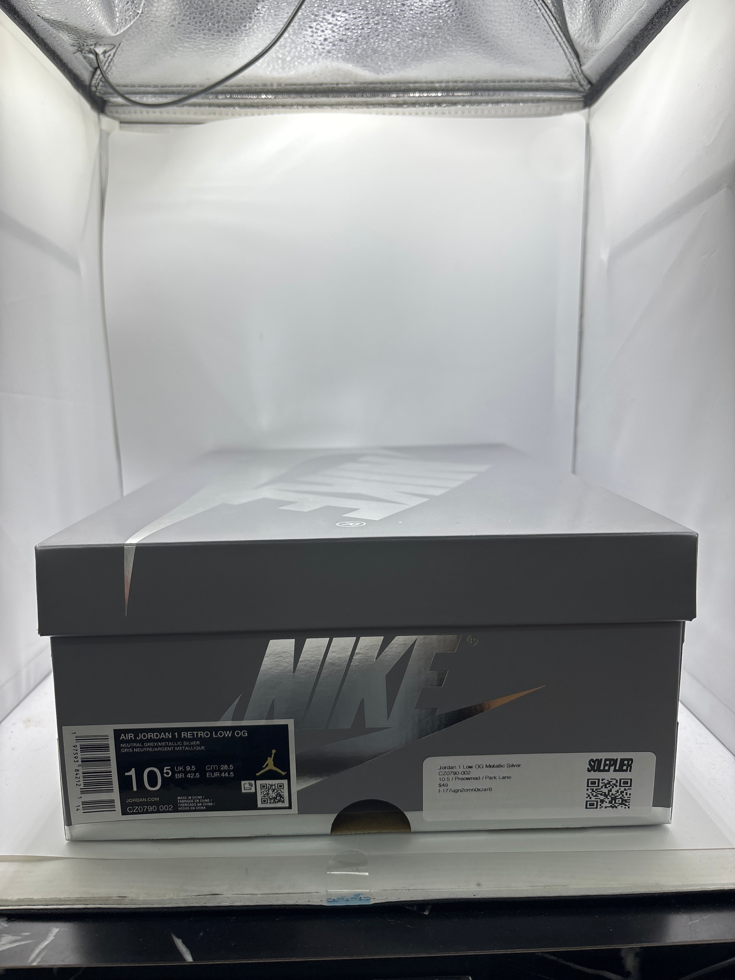 Jordan 1 Low OG Metallic Silver