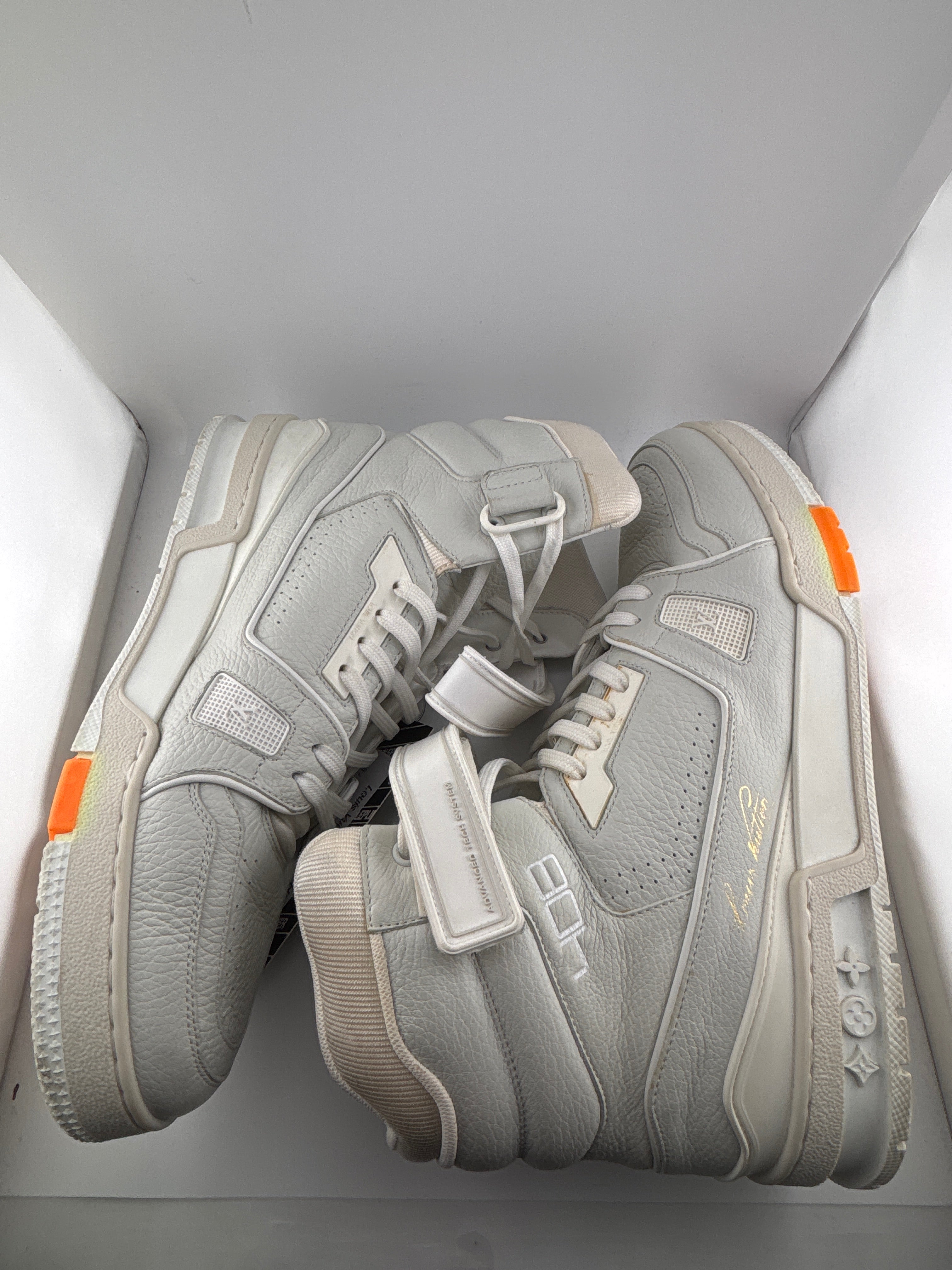 Louis Vuitton Trainer High Top Grey