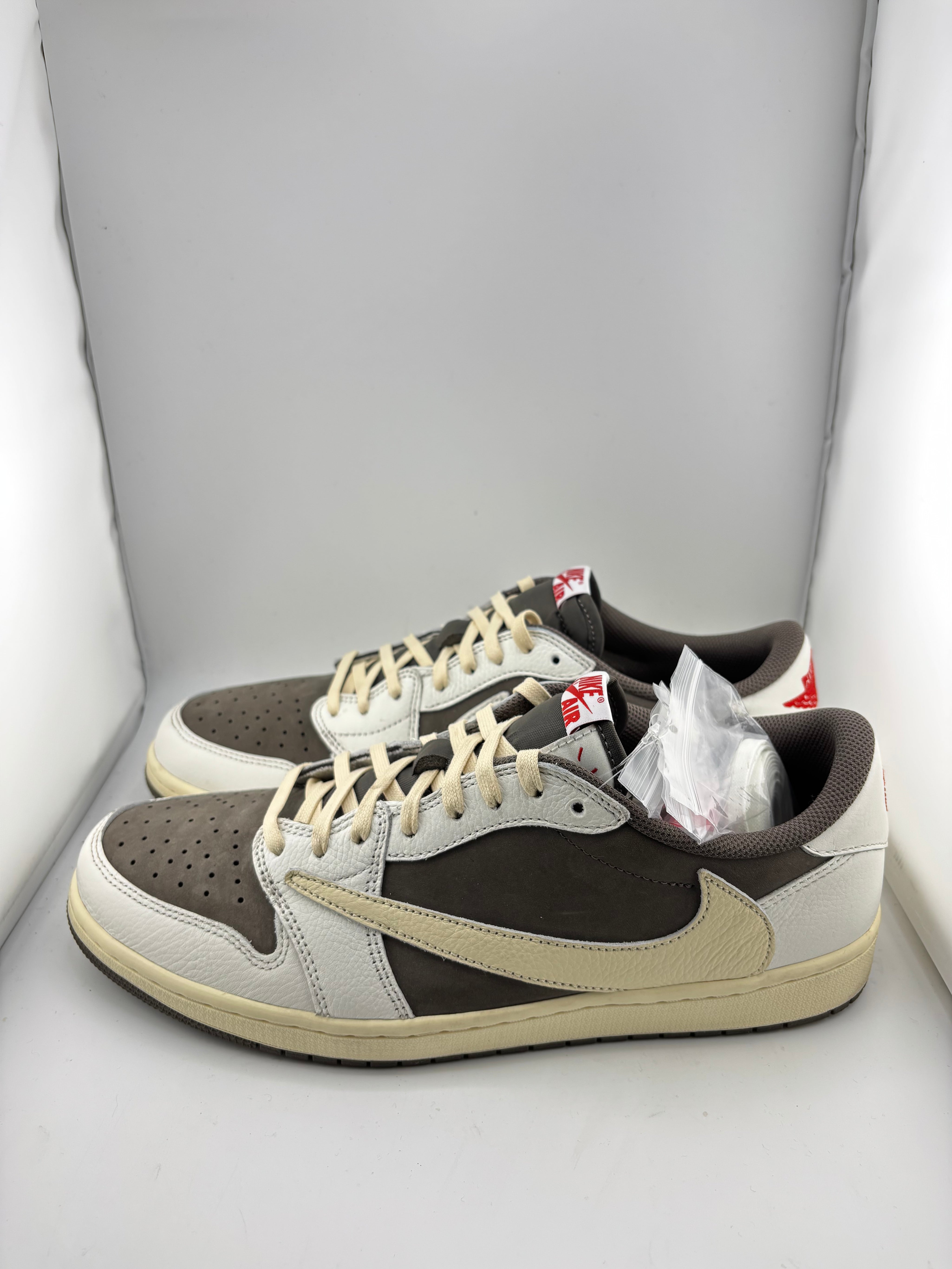 Jordan 1 Retro Low OG SP Travis Scott Reverse Mocha
