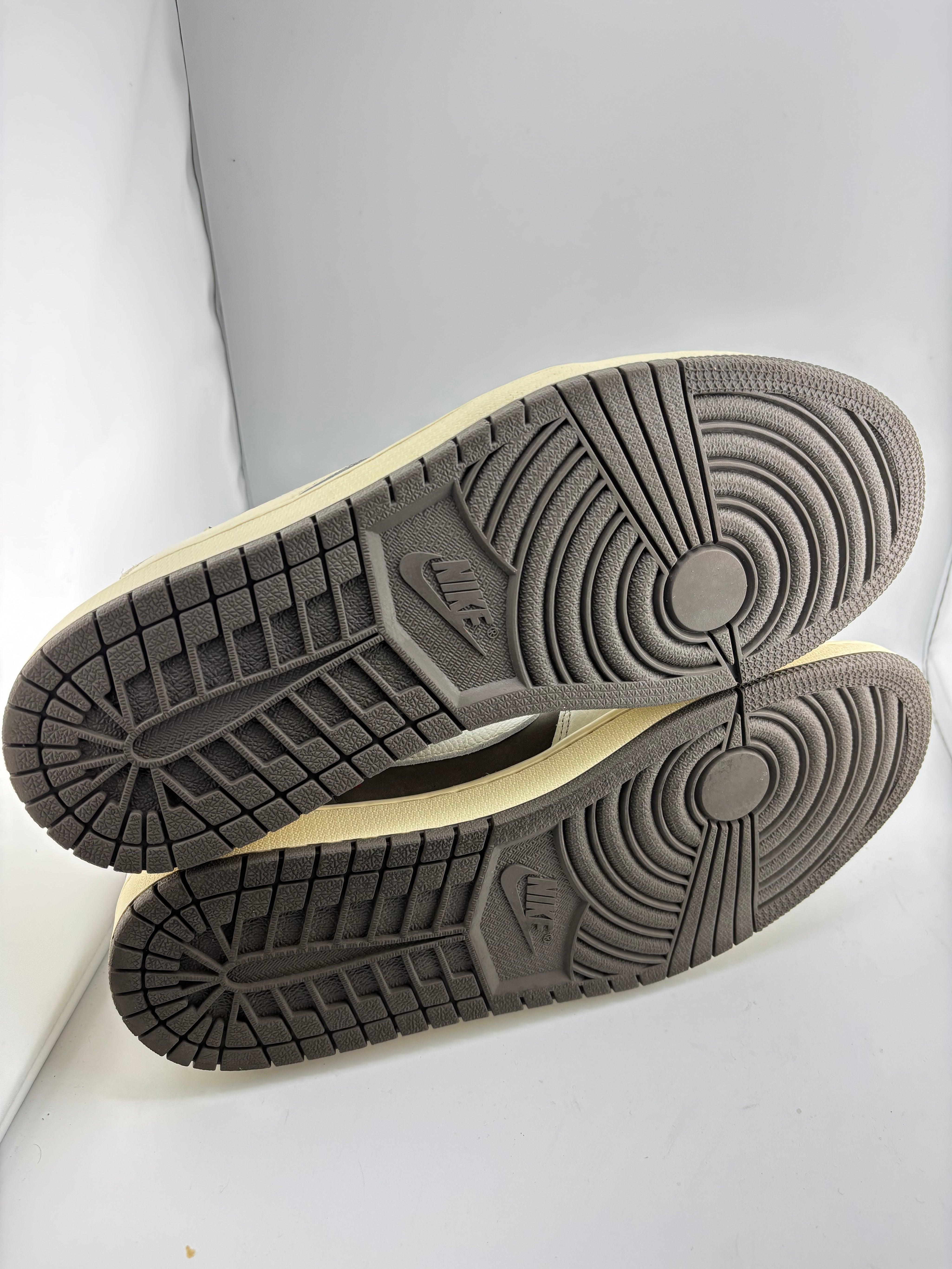 Jordan 1 Retro Low OG SP Travis Scott Reverse Mocha