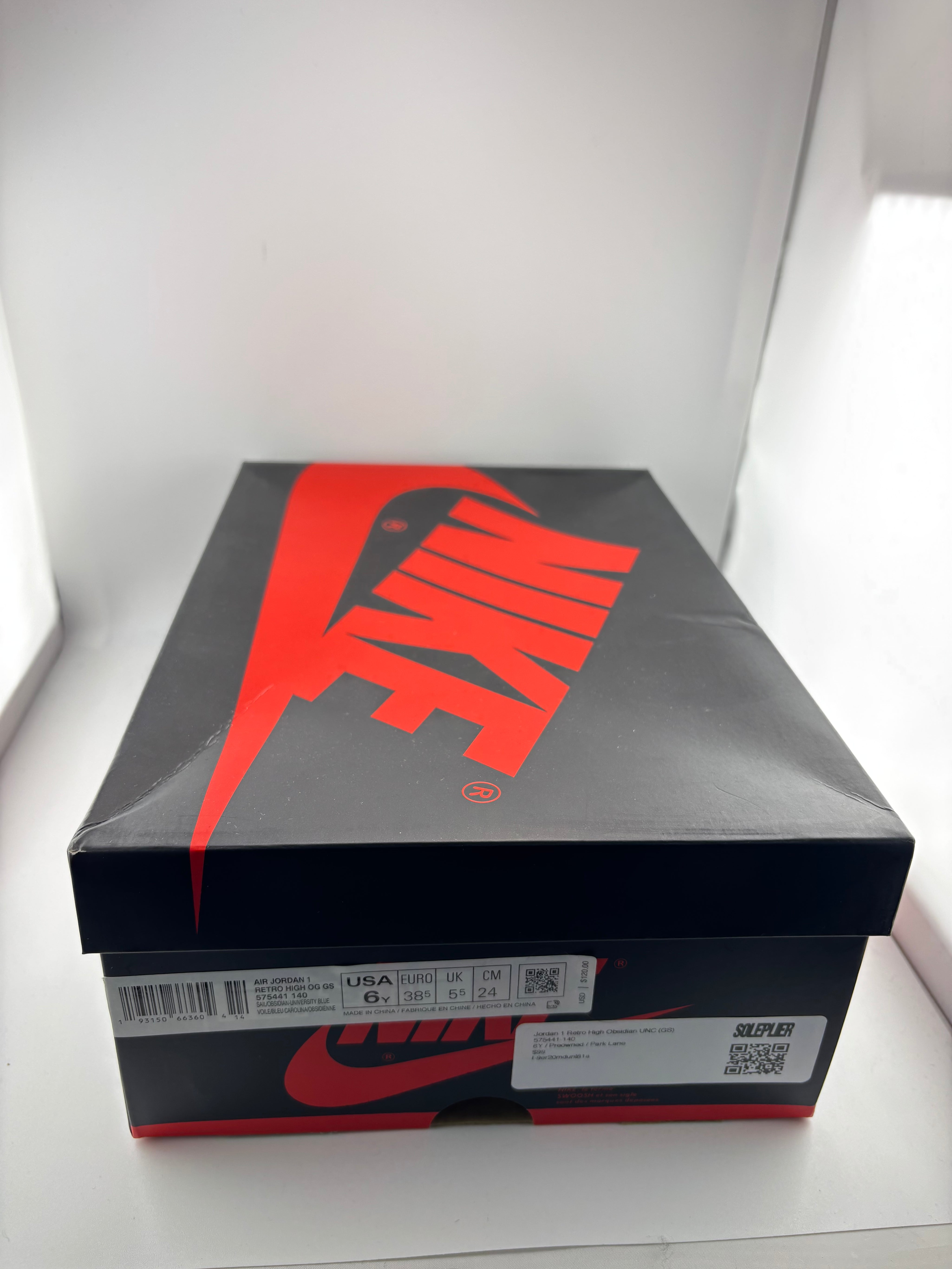 Jordan 1 Retro High Obsidian UNC